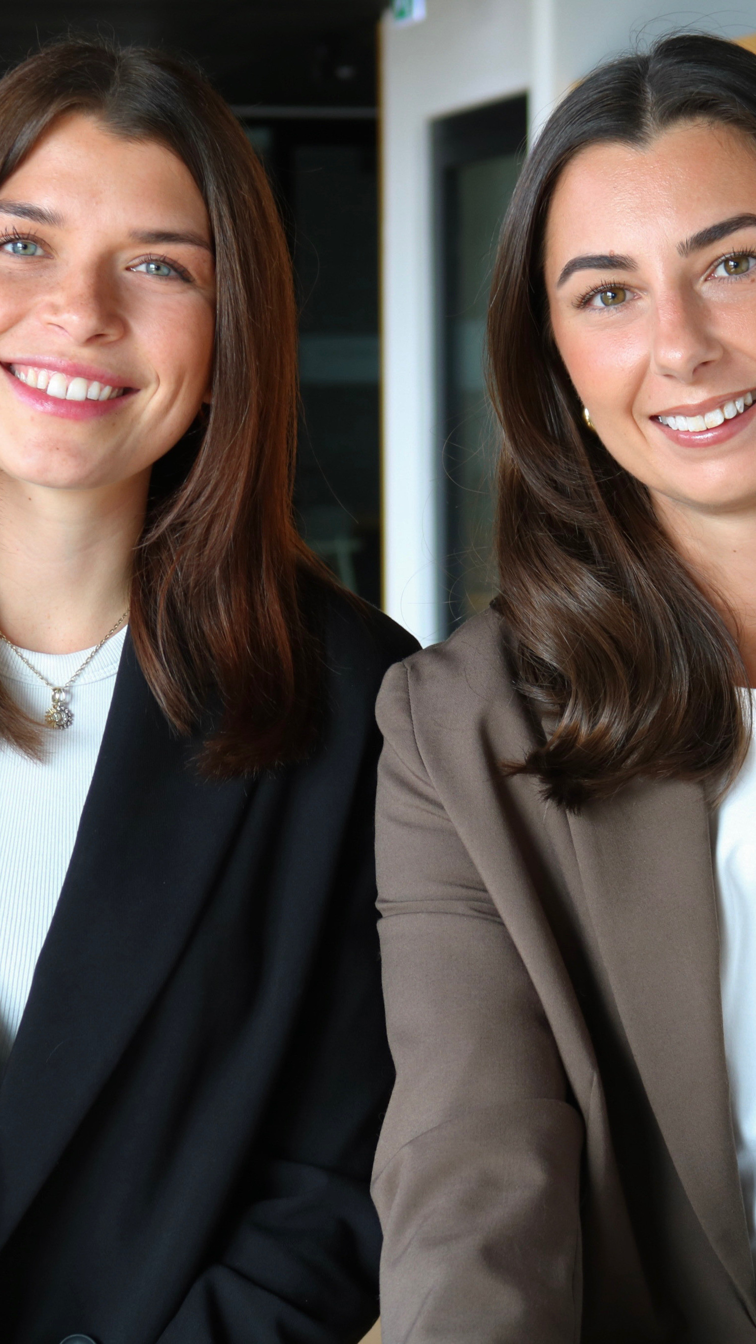Portrait von Leonie Hinker & Julia Offermann, Blog-Testimonials