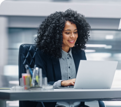 lady on pc
