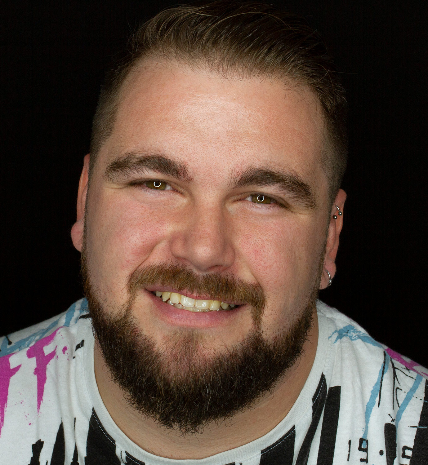 fotografía de sonrisa después tratamiento de ortodoncia