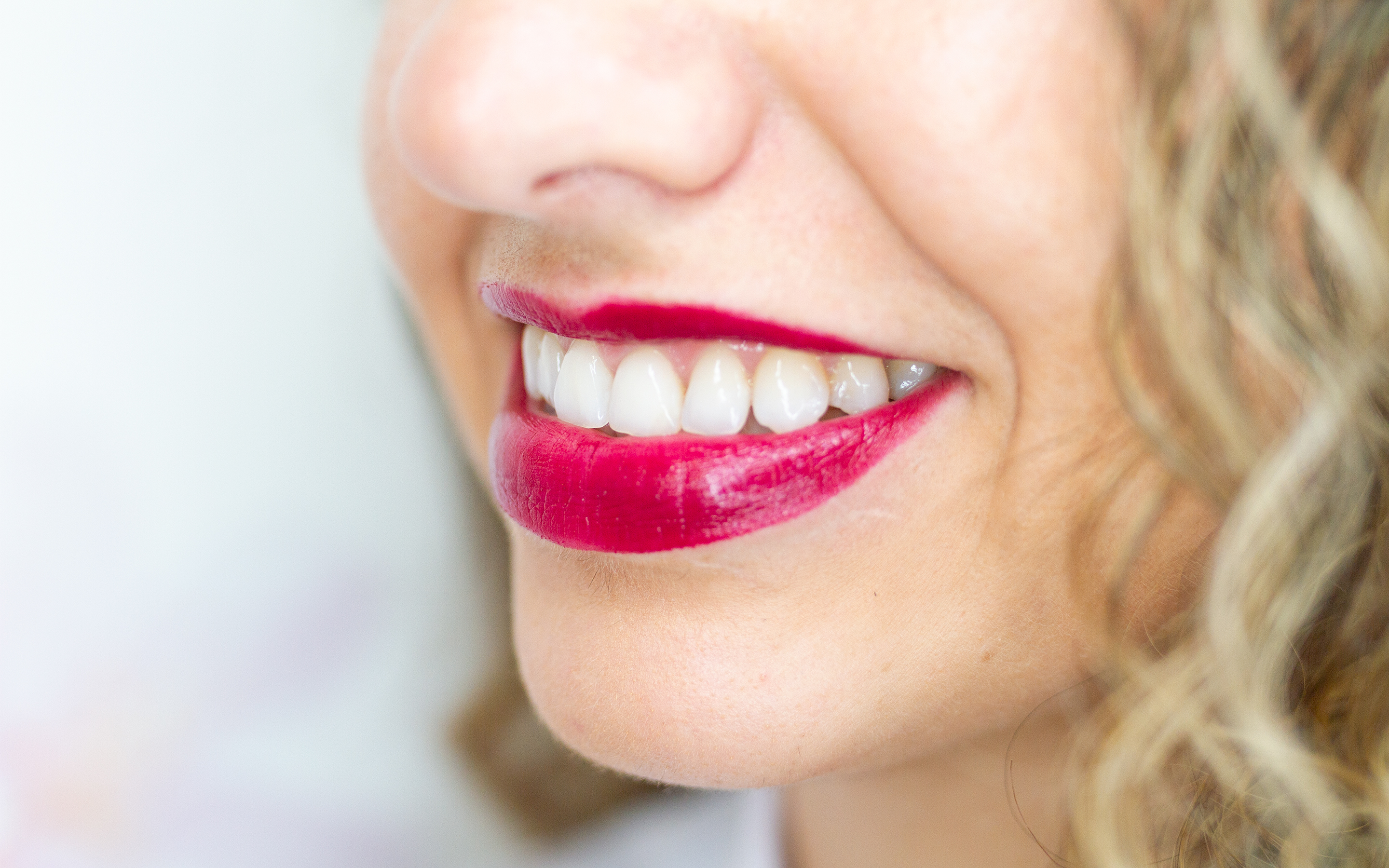 Clínica dental especializada en tratamiento de gingivectomía en Madrid