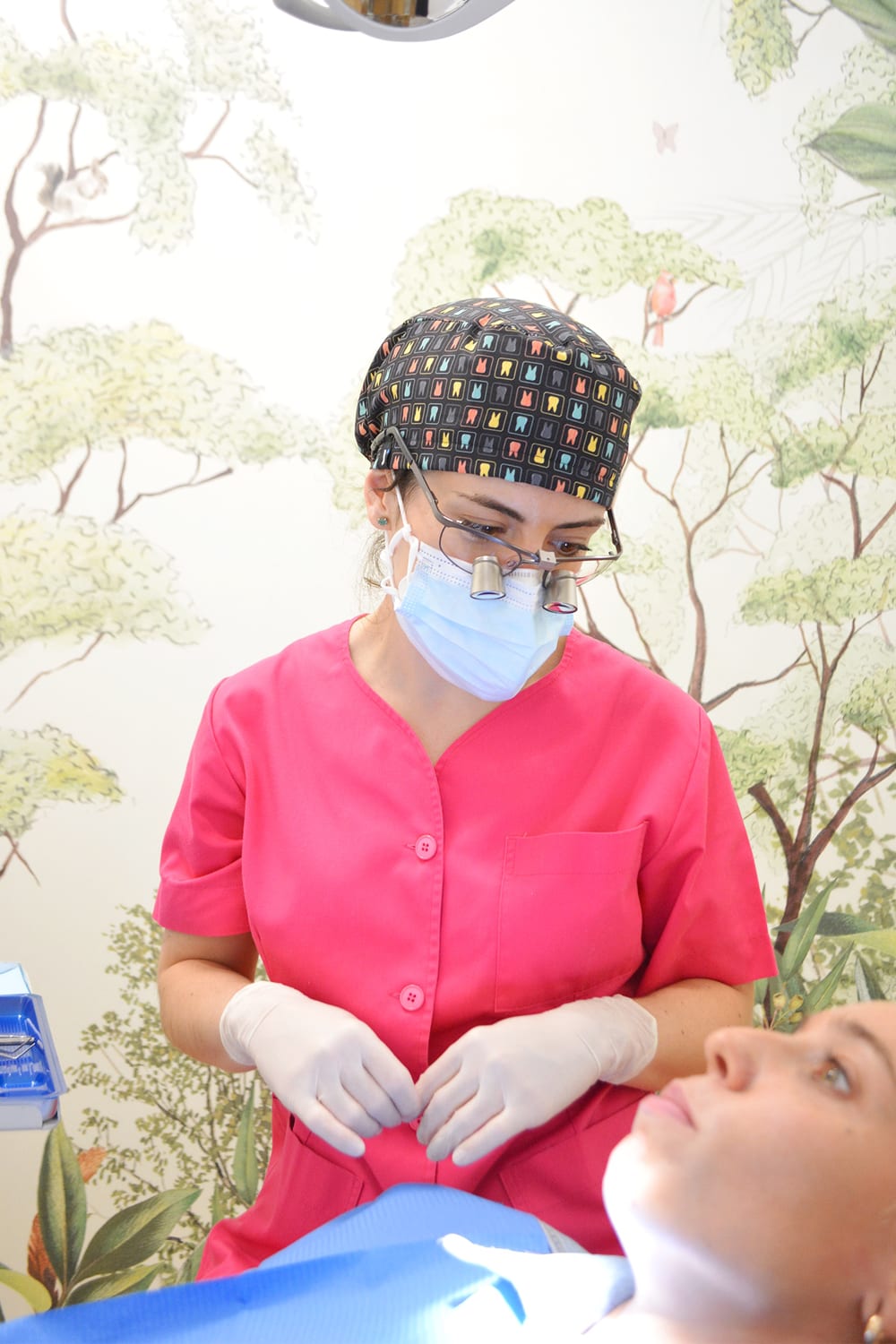 Endodoncista especialista en Ferrus & Bratos