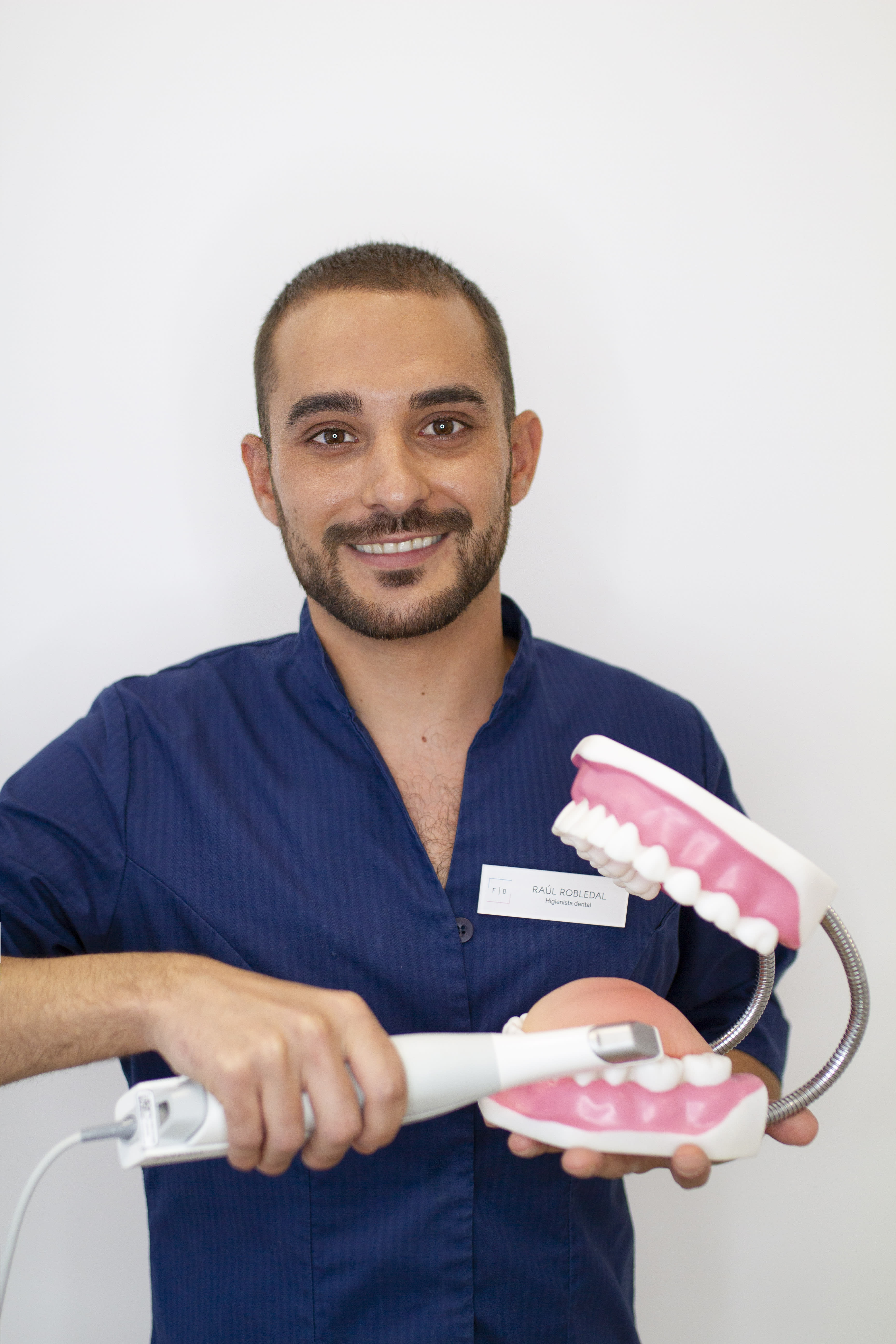 Raúl Robledal higienista dental