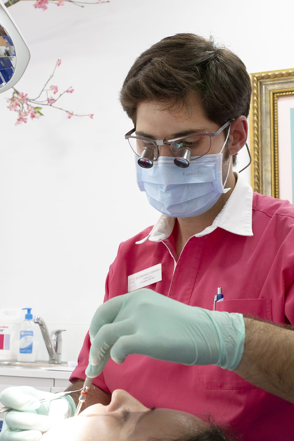 Doctora Fernando Vizmanos, especialista en odontología conservadora
