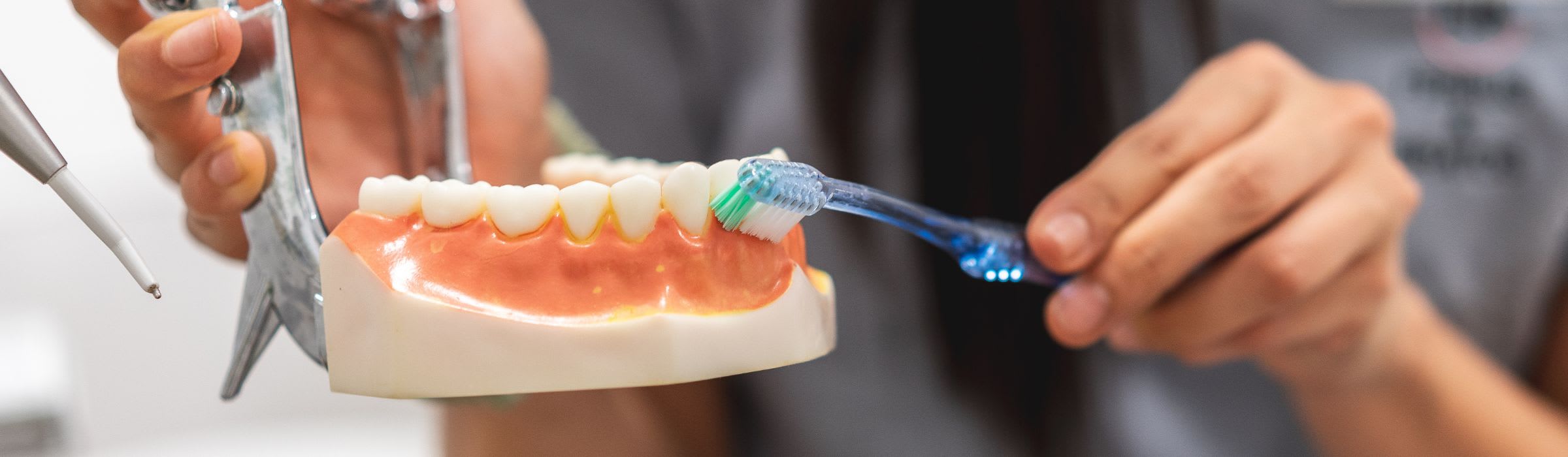 Especialistas en limpieza bucodental en Madrid