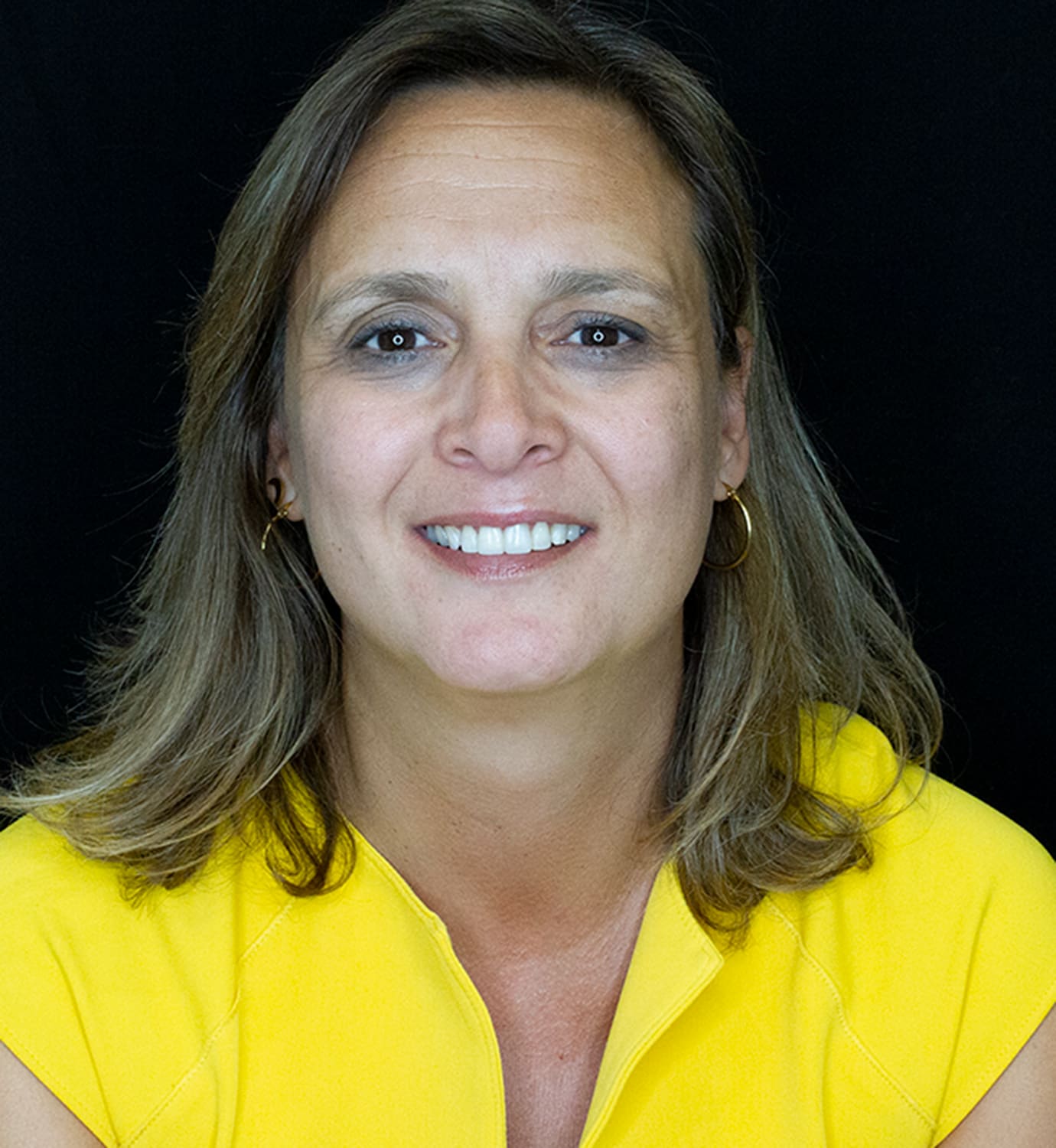 fotografía de después de ortodoncia con Invisalign