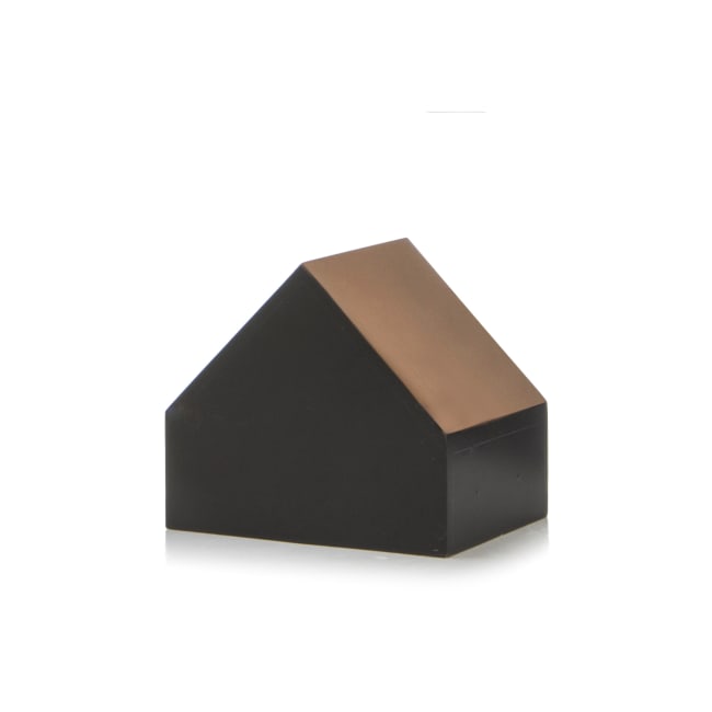 Dekorhus sort m/rosegull tak H:10 cm