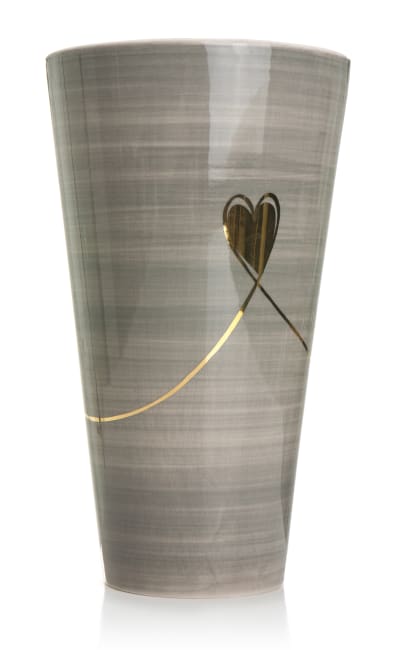 Vase Josefine grå/ gull  H:23 B:13 D:13 Madame
