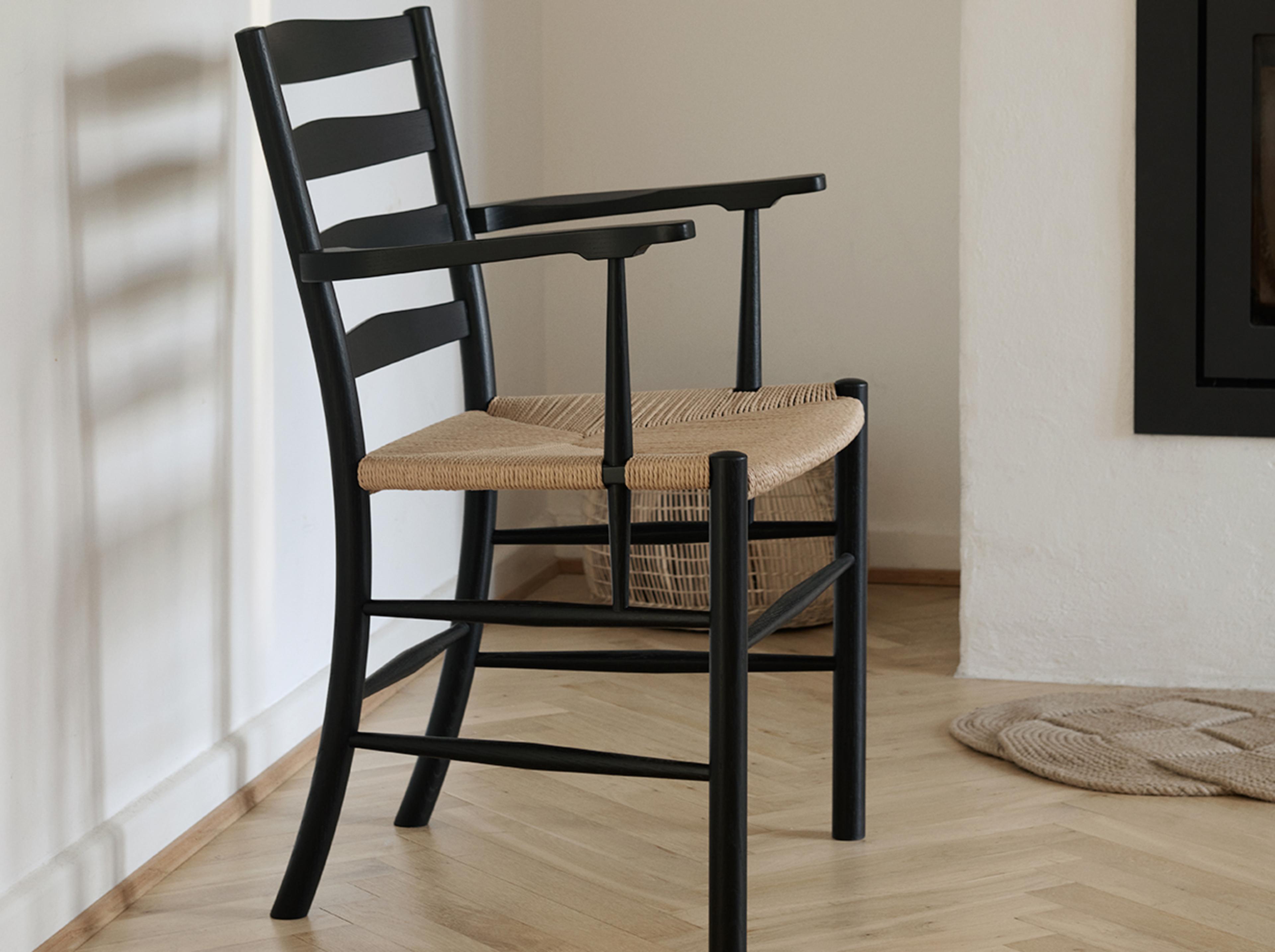 Klint Armchair - Naturfarvet flet / Sortlakeret eg