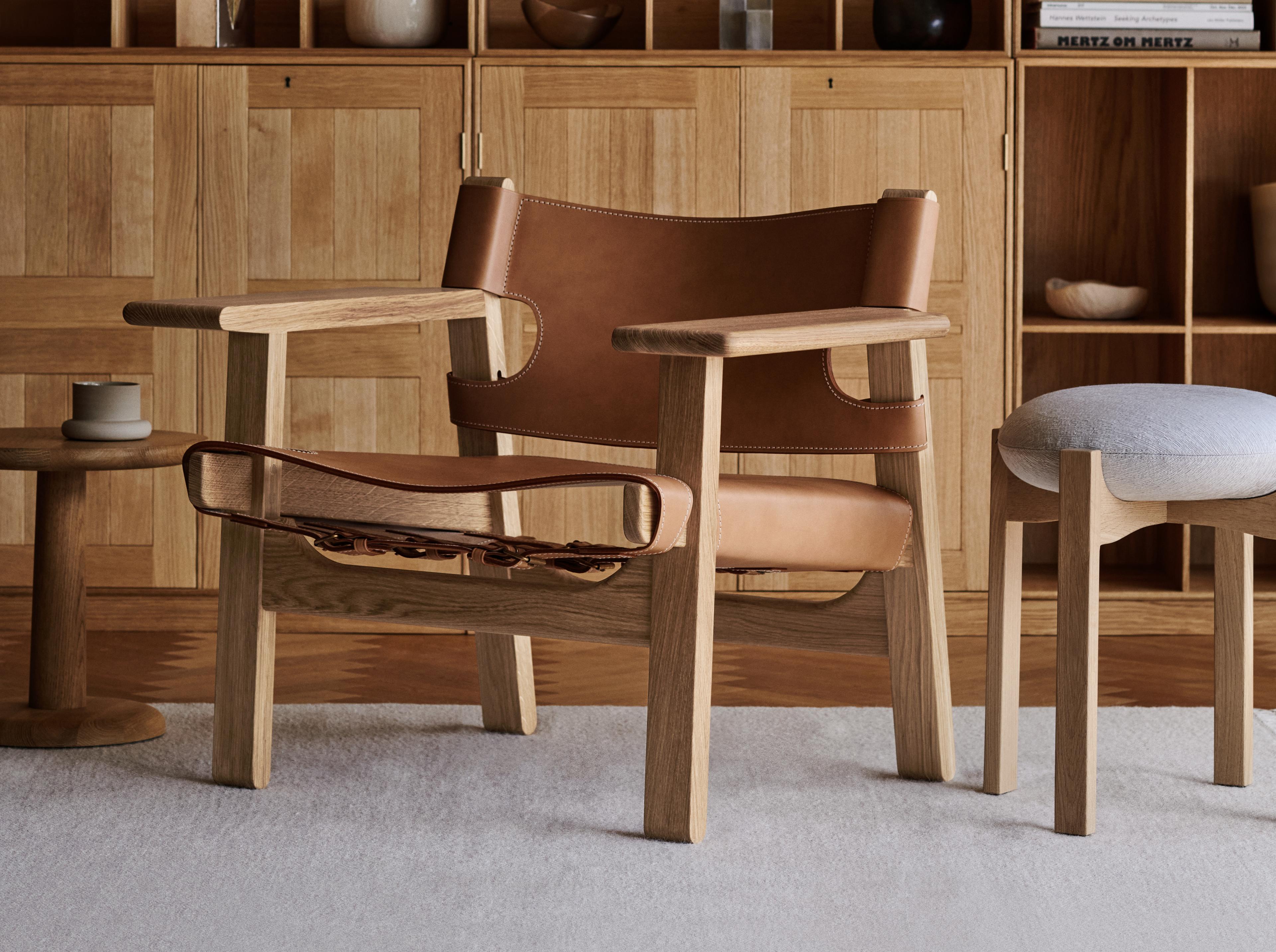 MK56 Bookcase - Oak Oil