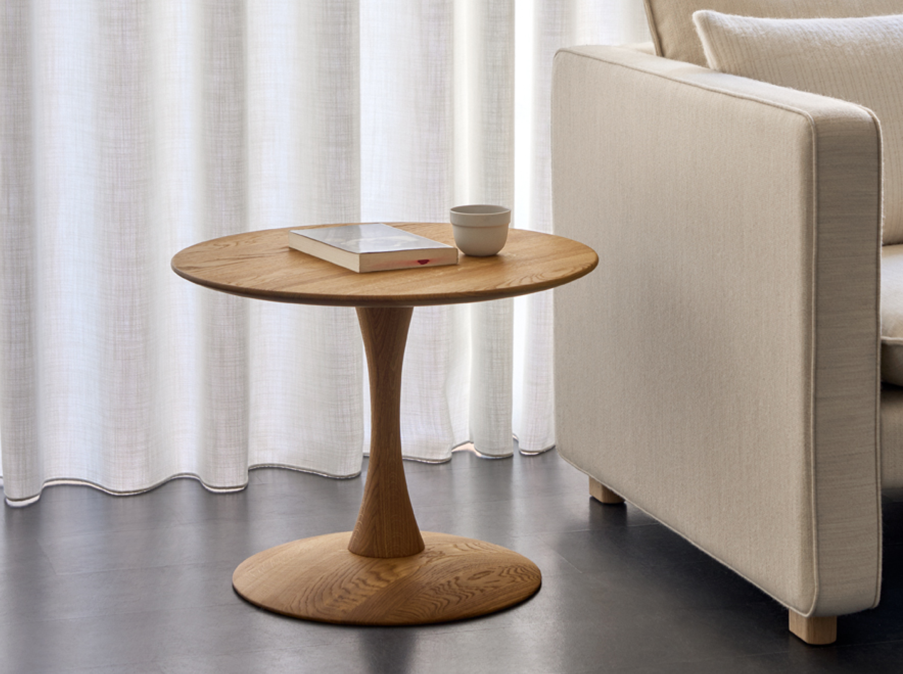 ND110 Trisse Coffee Table - Eg olie