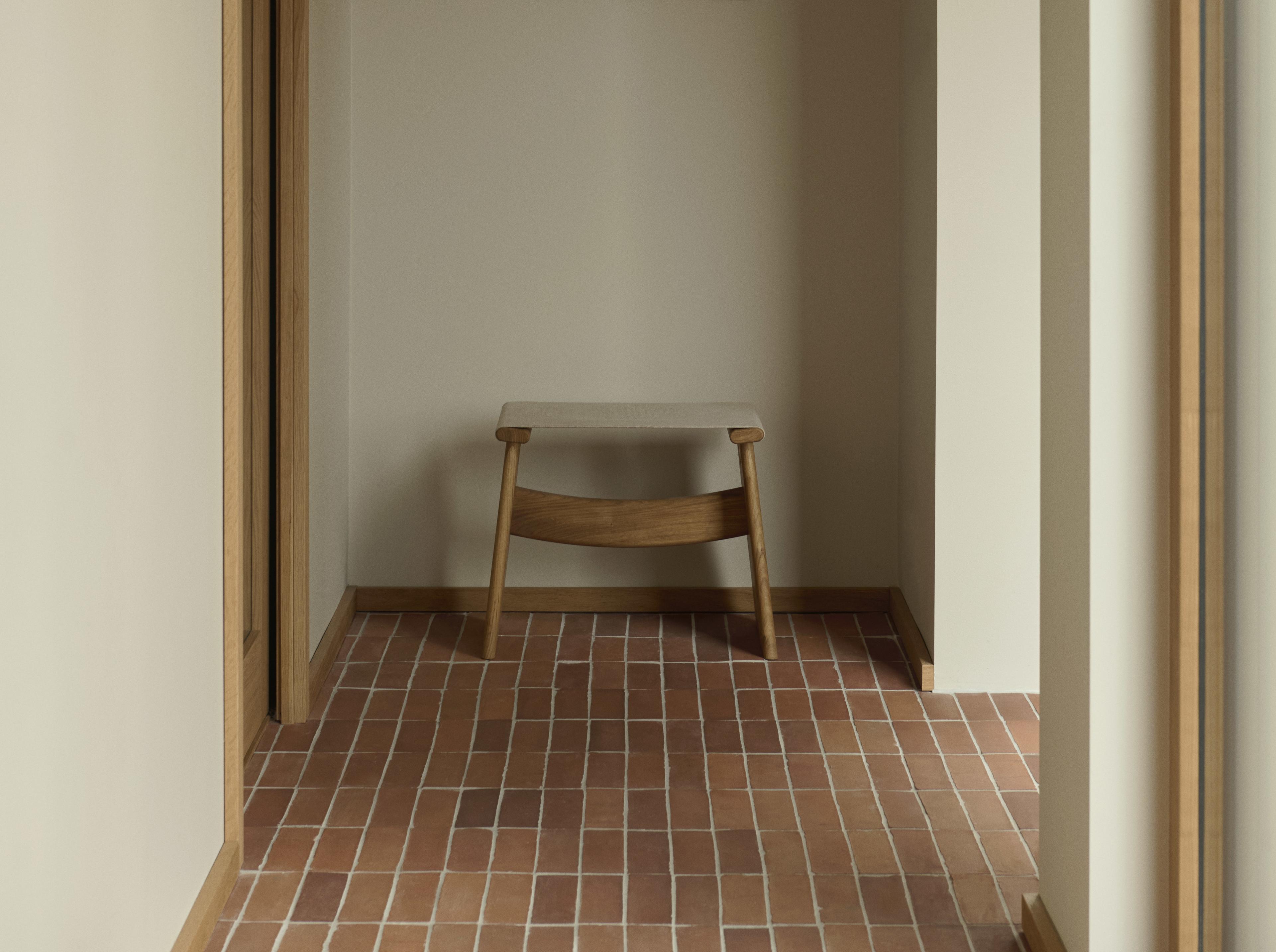 Seto Stool - Oak light oil / Natural canvas