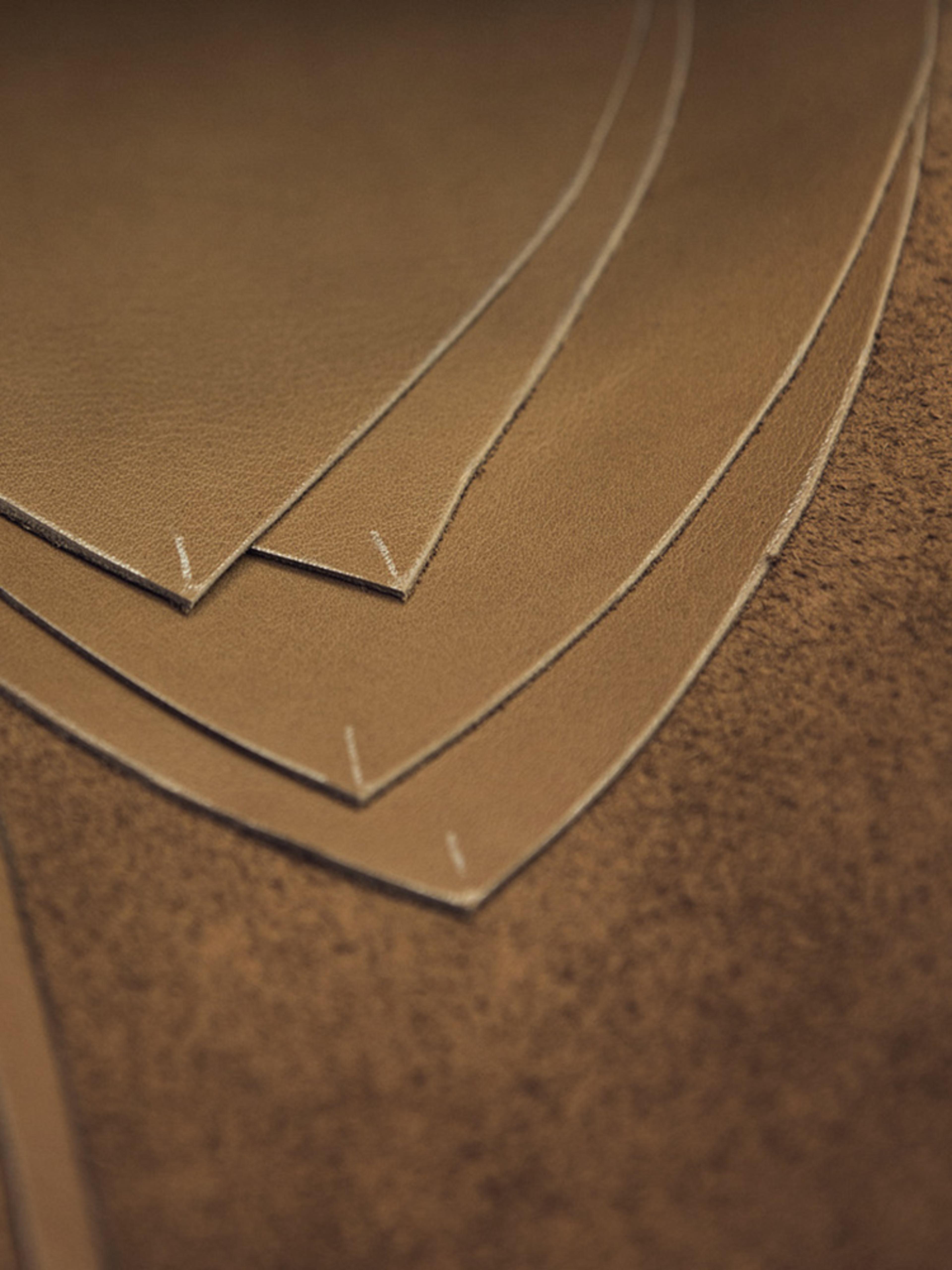 SPOOR Leather Samples at Fredericia Furniture