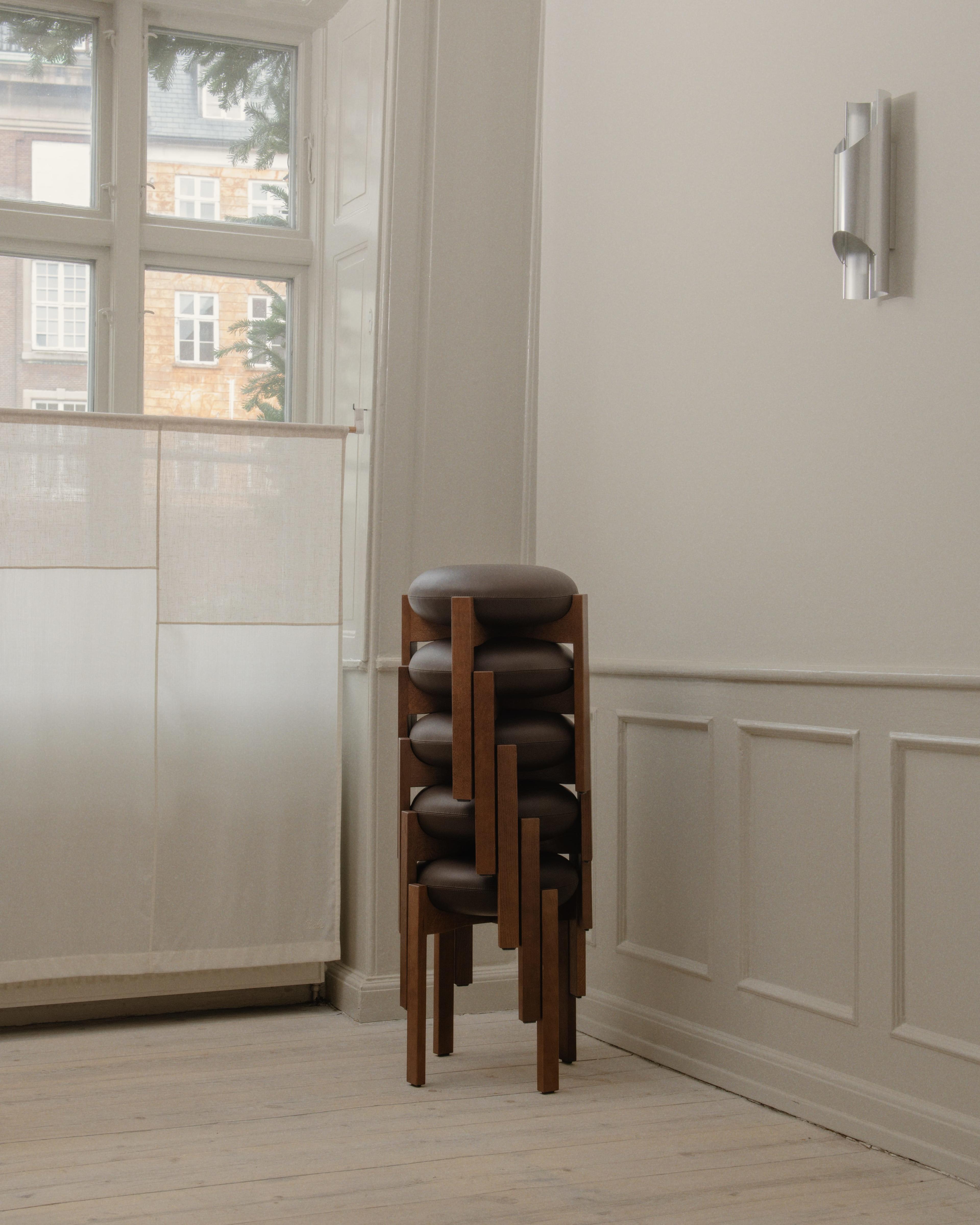Pioneer_oakStainedPrimoDarkBrown-min.jpg