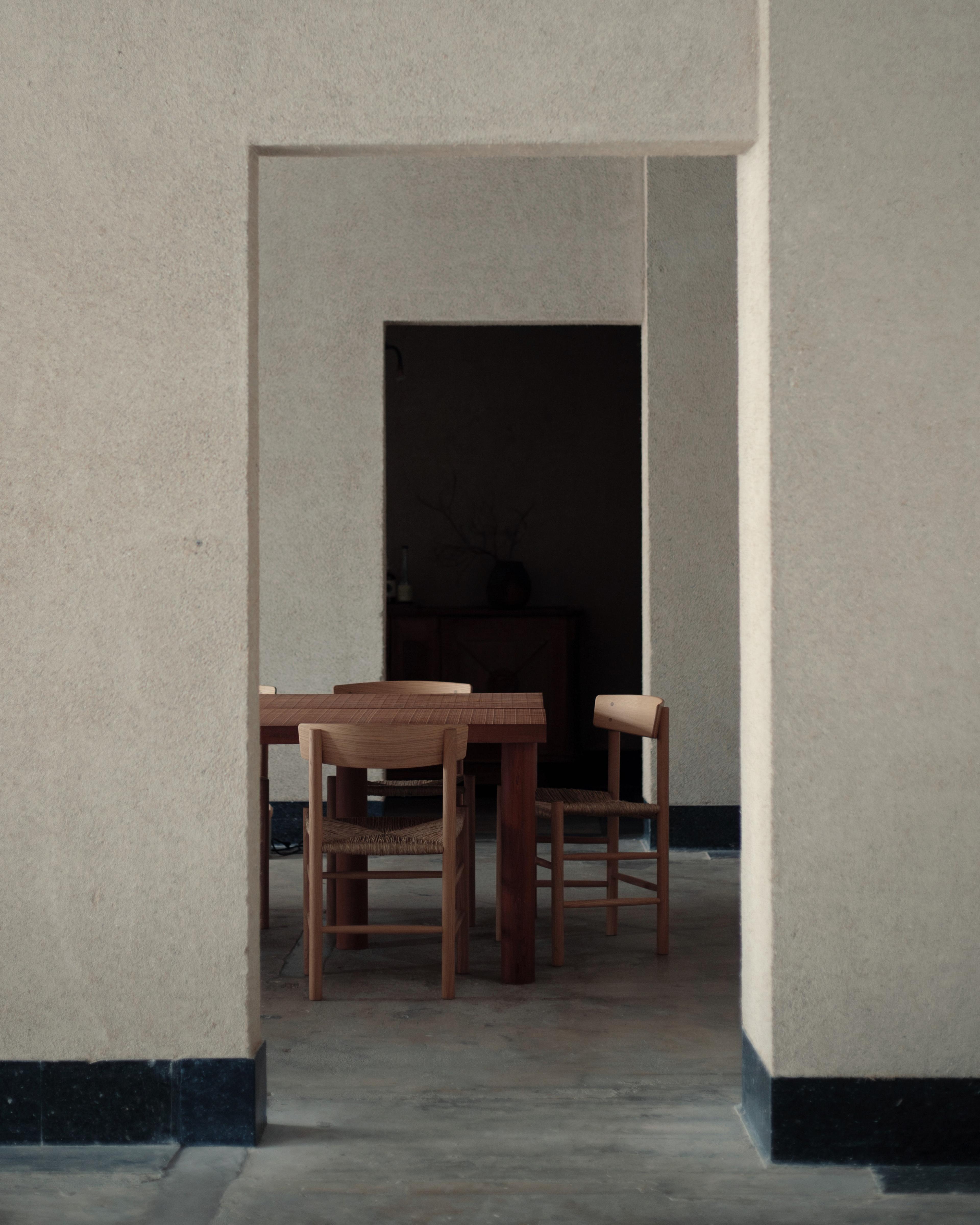 J39_chair_crop_3.jpg