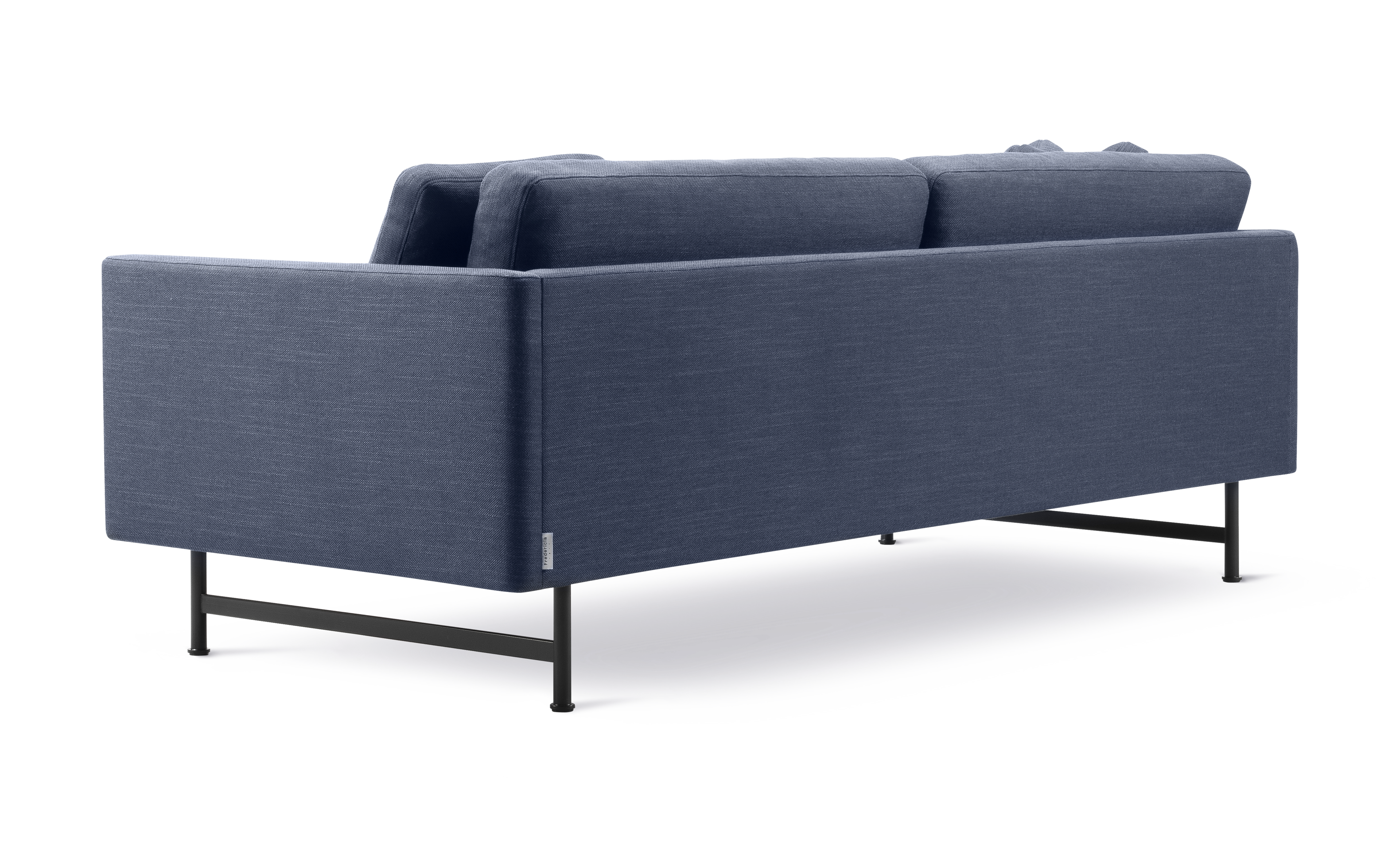 Calmo Sofa - Sunniva 783 / Black frame