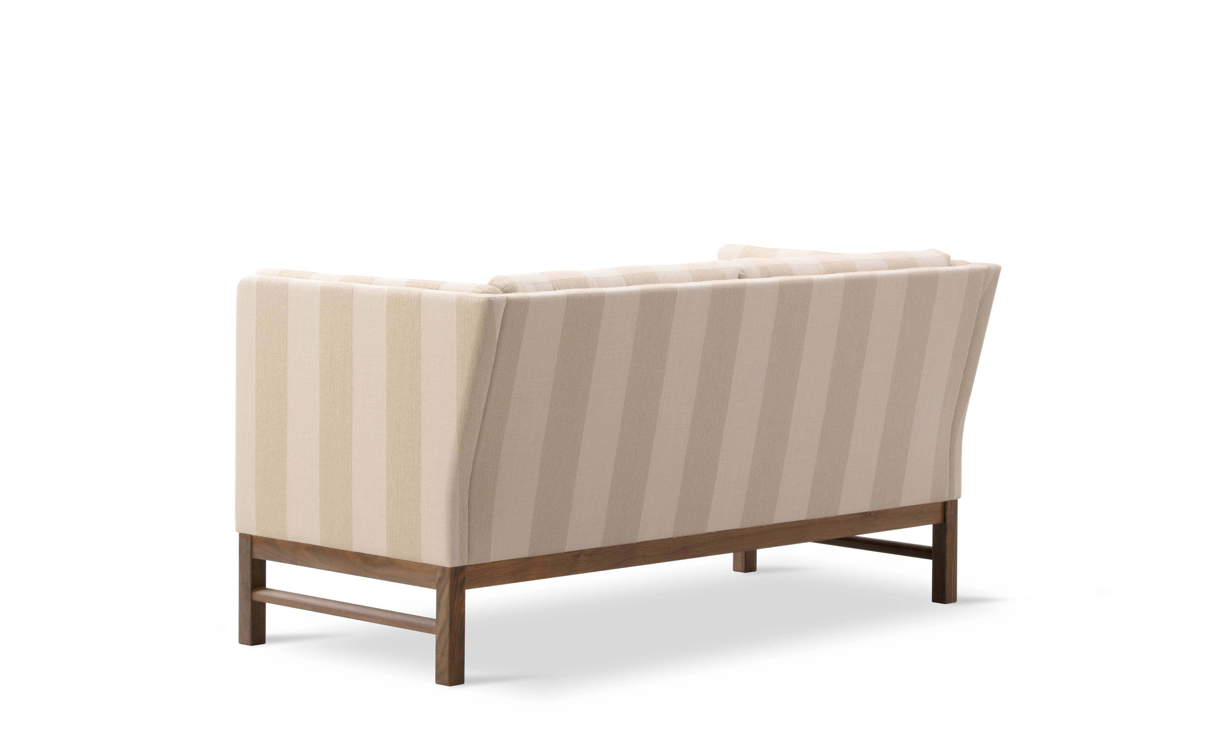 EJ315 Sofa - Reflex 339 / Walnut Oil