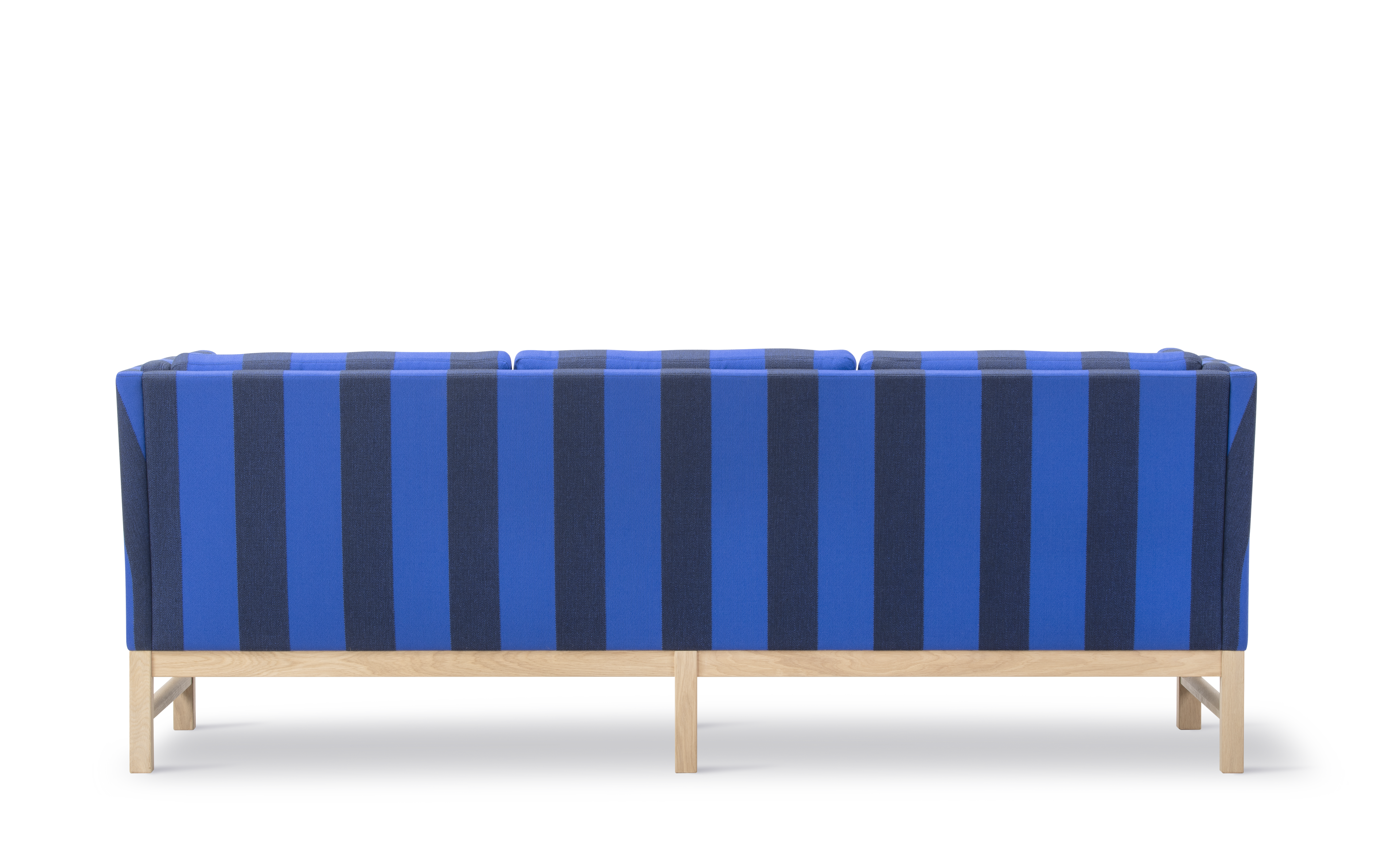 EJ315 Sofa - Reflex 779 / Oak Light Oil
