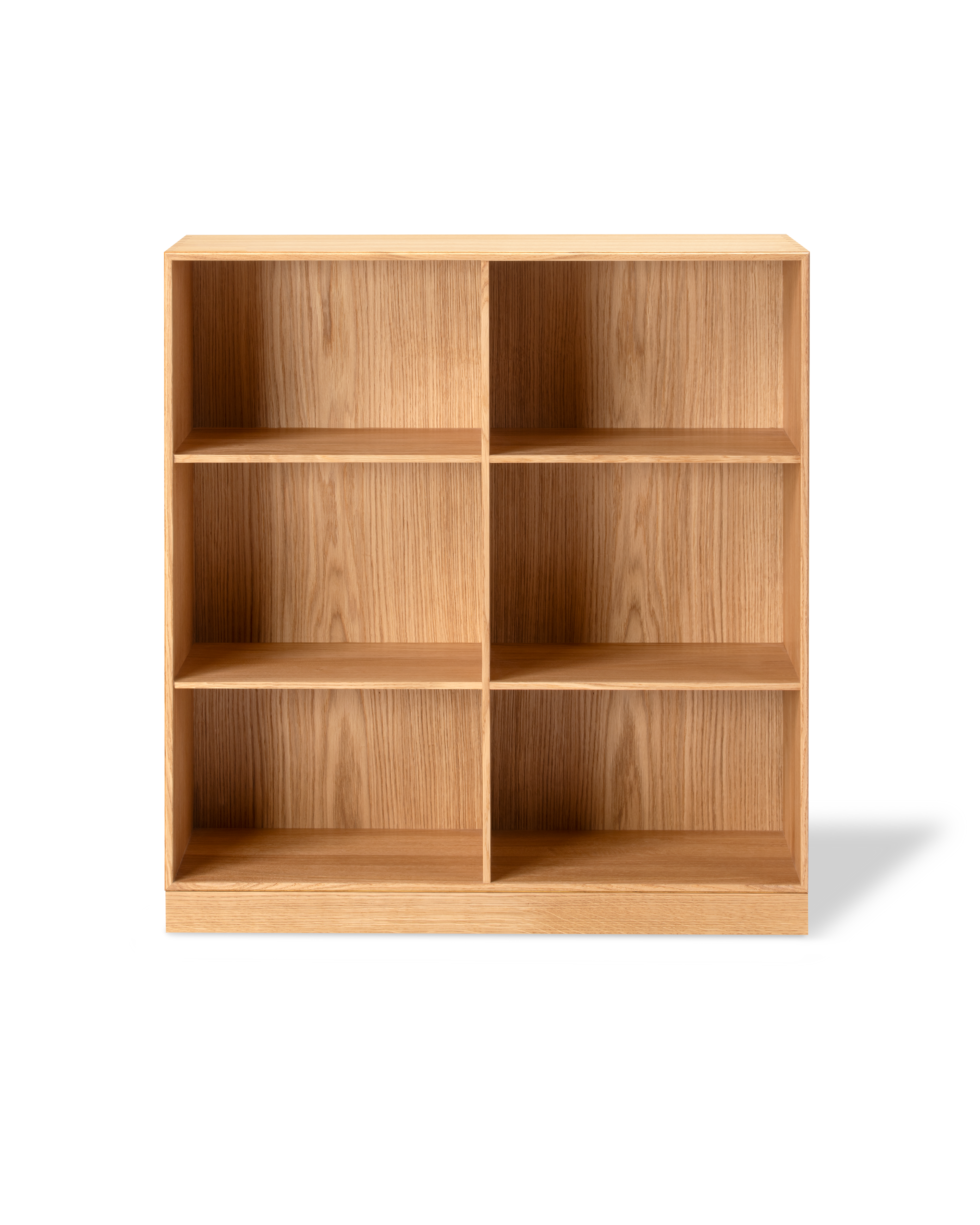 MK54 Bookcase on plinth - Oak Oil