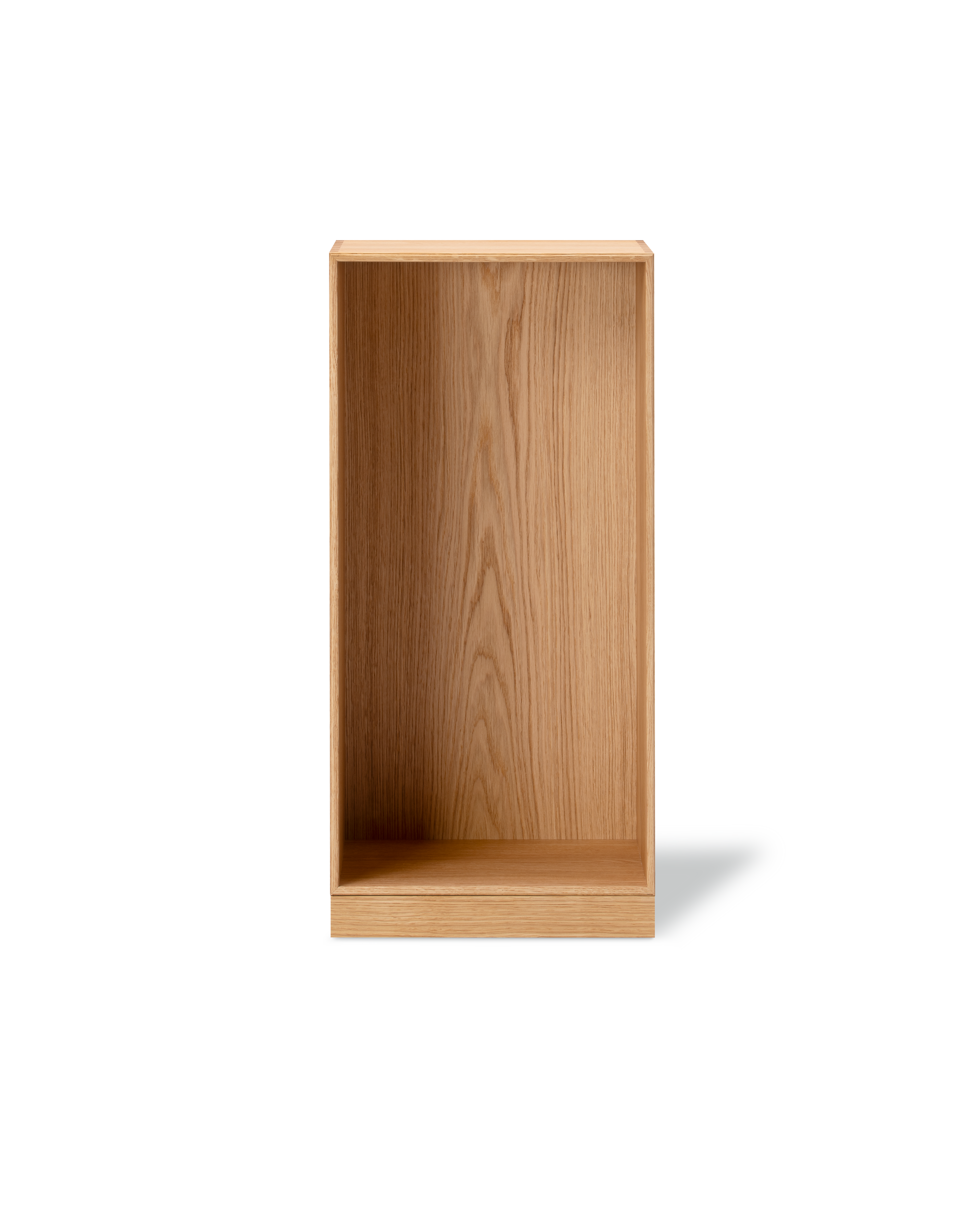 MK56 Bookcase on plinth - Oak Oil