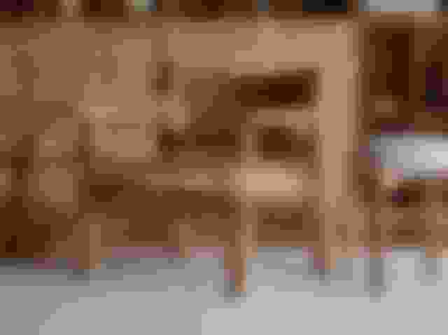 MK56 Bookcase - Oak Oil