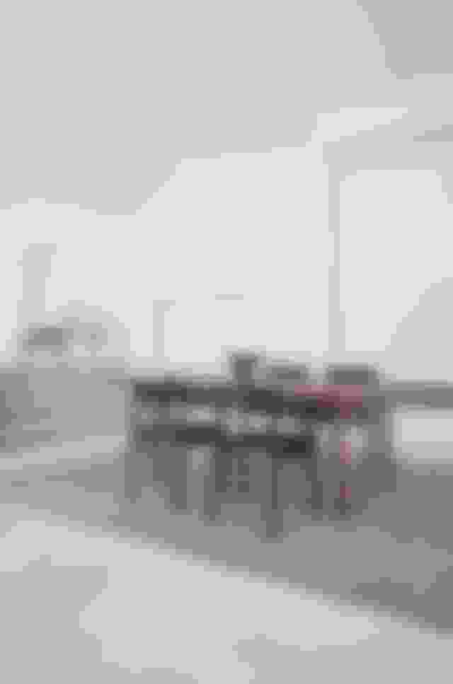 FF_2021_PostTable_PostChair_Swoon_Meadow8115_Pal6751_pgih0e.jpg