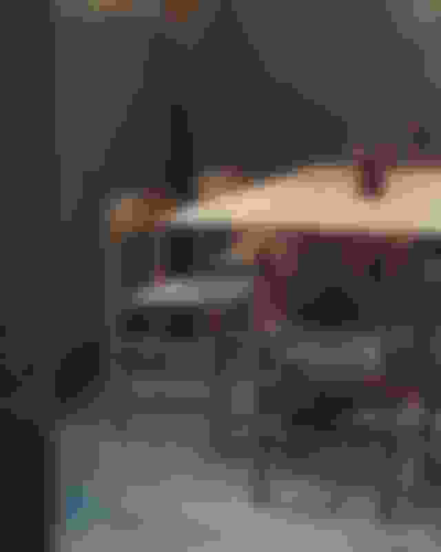 J39_chair_crop_2.jpg