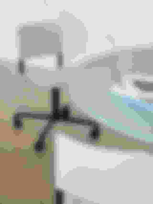 PlanStudioChairVidar123Black_PlanColumnTable150cmBlueHazeLinoleumBlack_1.jpg