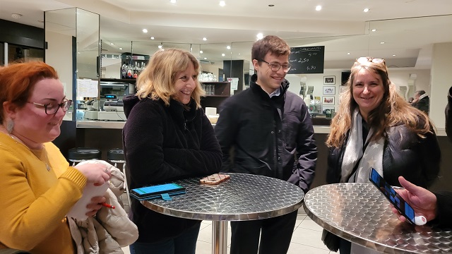 Ils gardent le sourire Anne-Laure Tartarin, Marion Canonne, Luc Bellicaud, Donatella Halfon après avoir très bien résisté à l'équipe du numéro un mondial