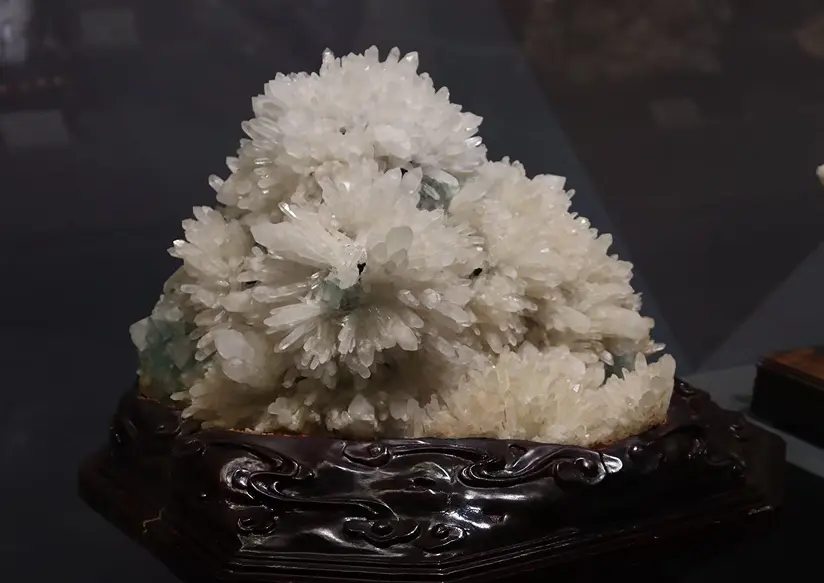 石英晶簇