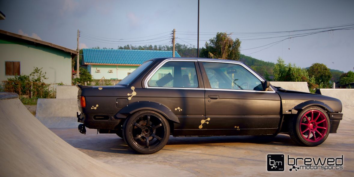 1988 BMW E30 - image 3