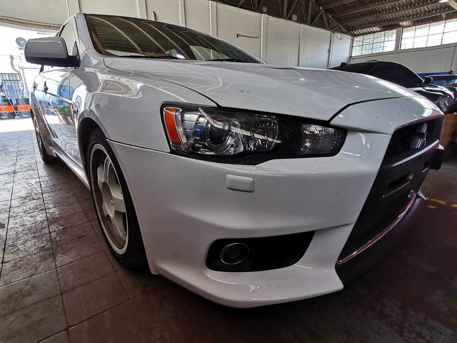 2010 Mitsubishi Lancer EVO X GSR - image 4