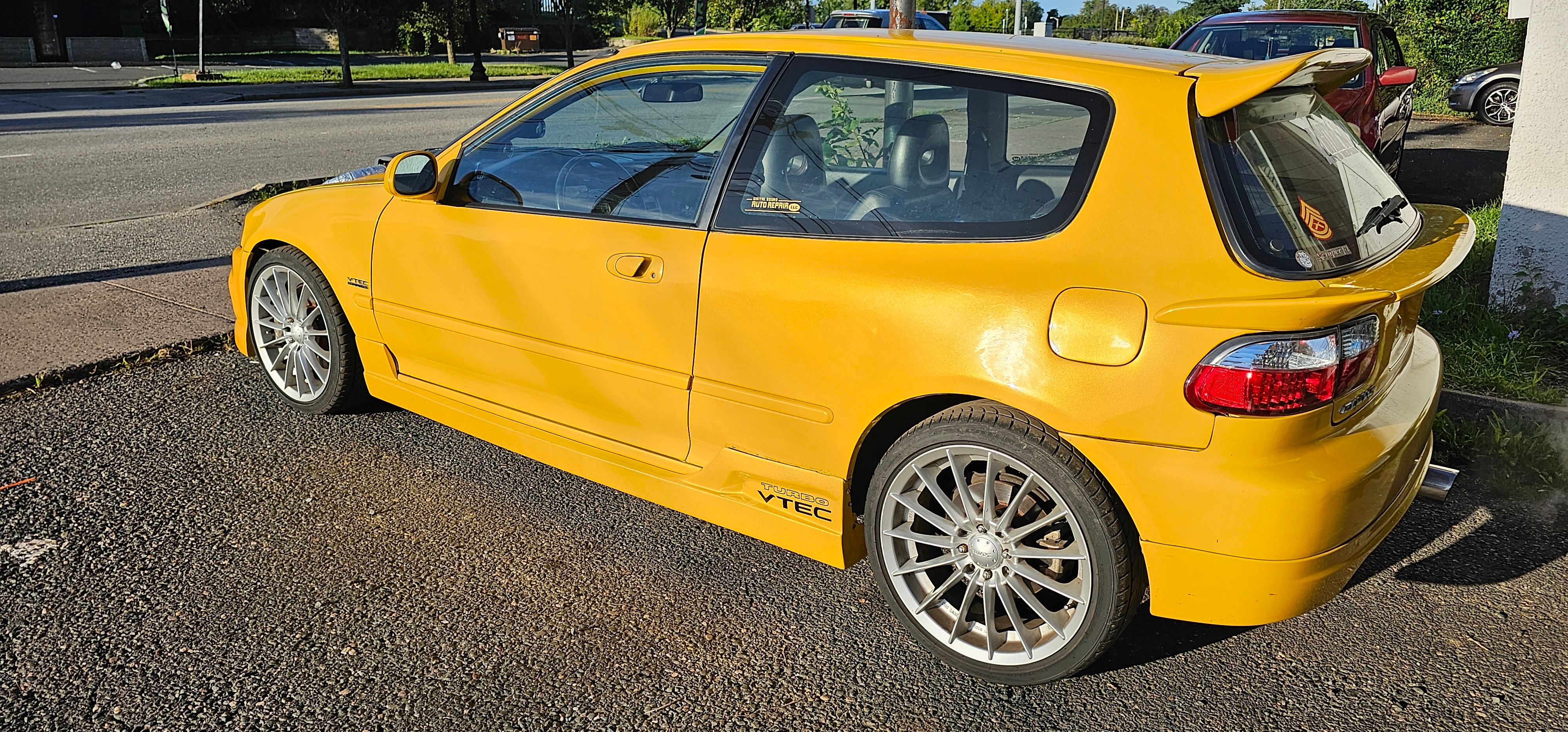 1994 Honda Civic - image 5