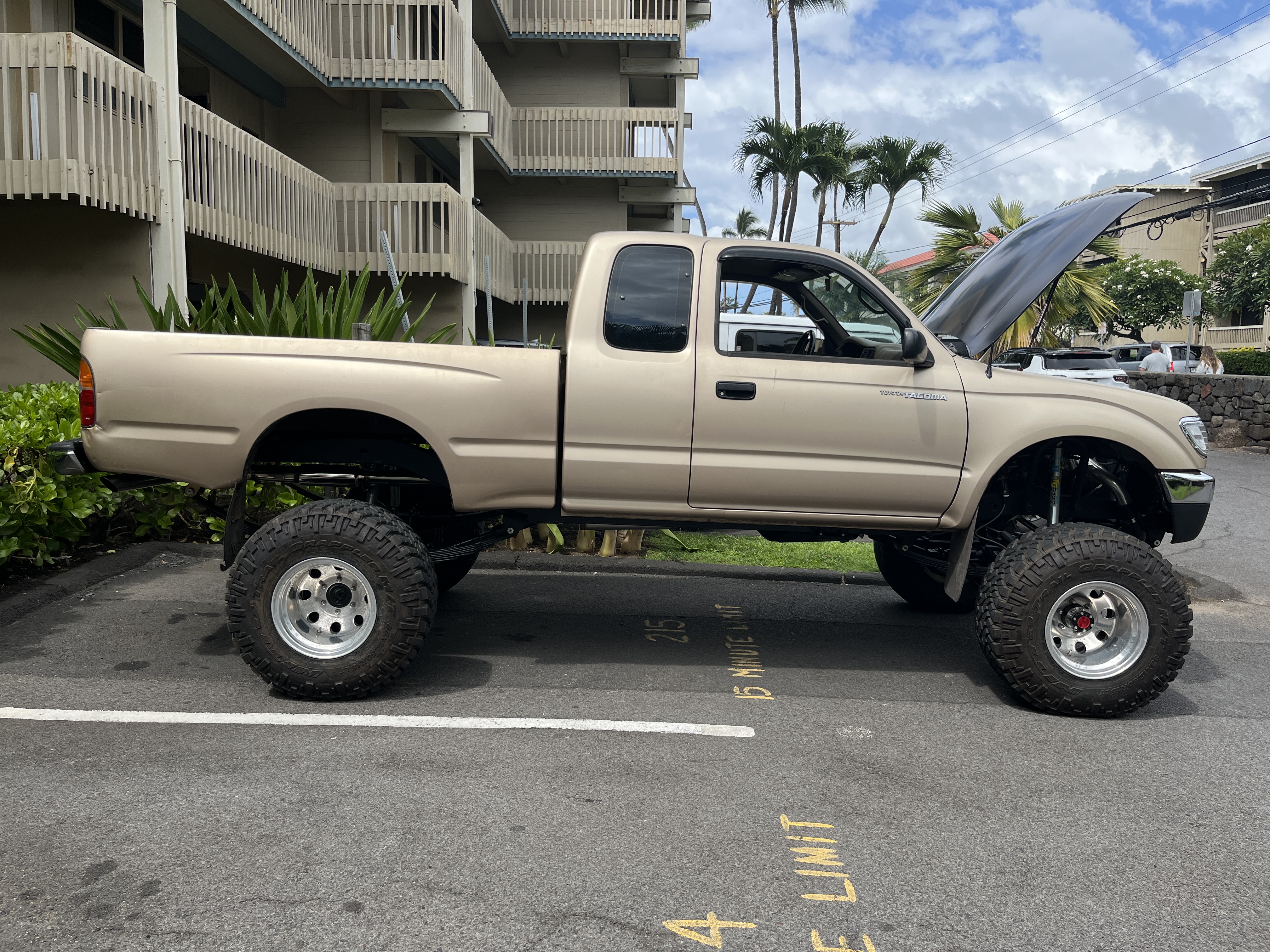 1995 Toyota Tacoma - image 3