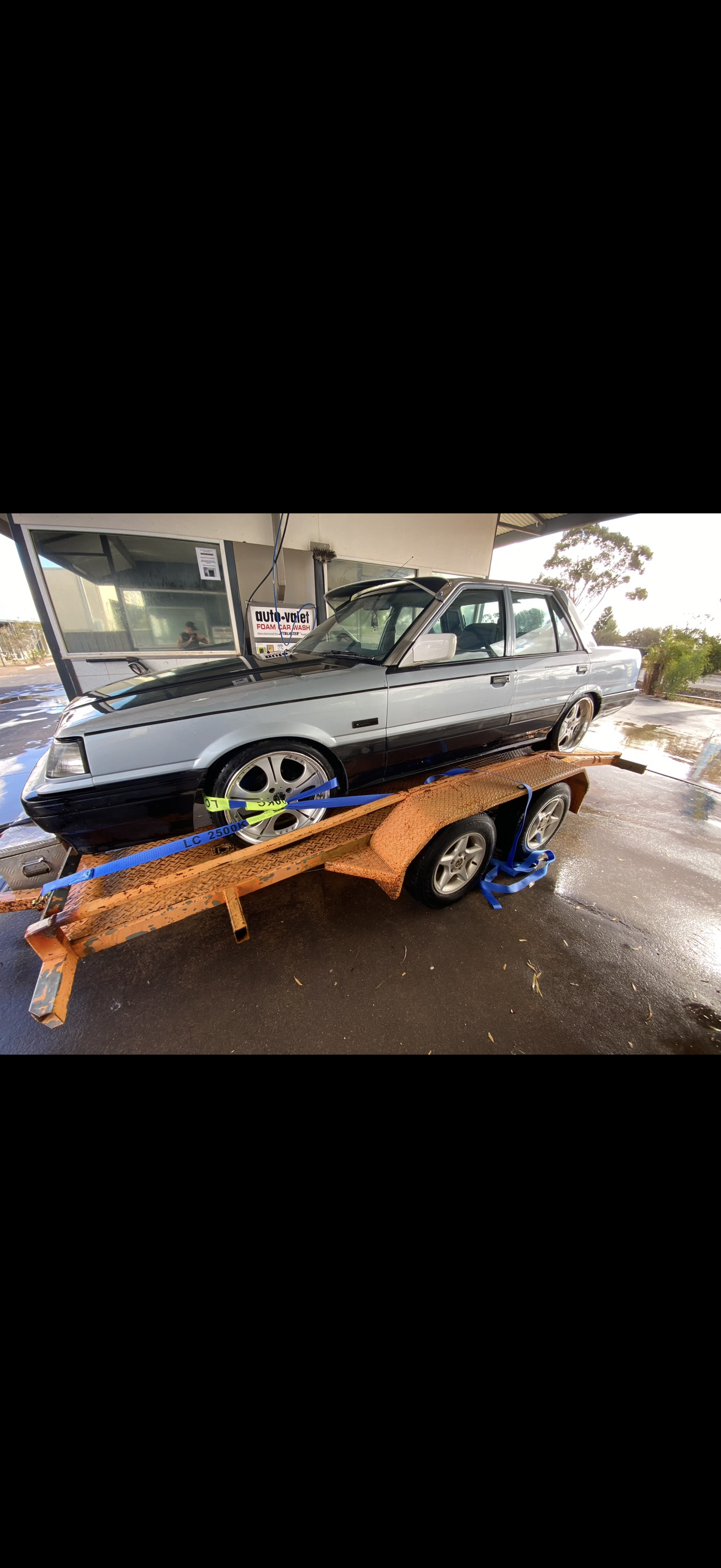 1989 Nissan R31 - image 2