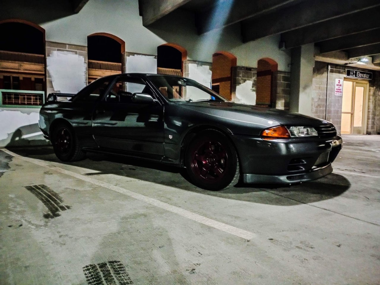 1991 Nissan R32 GTR - image 1
