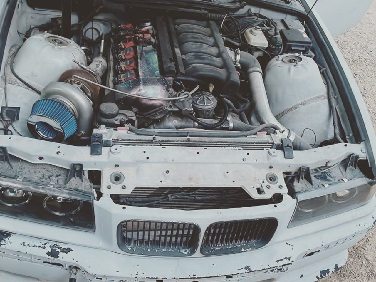 1995 Bmw 325 - image 2