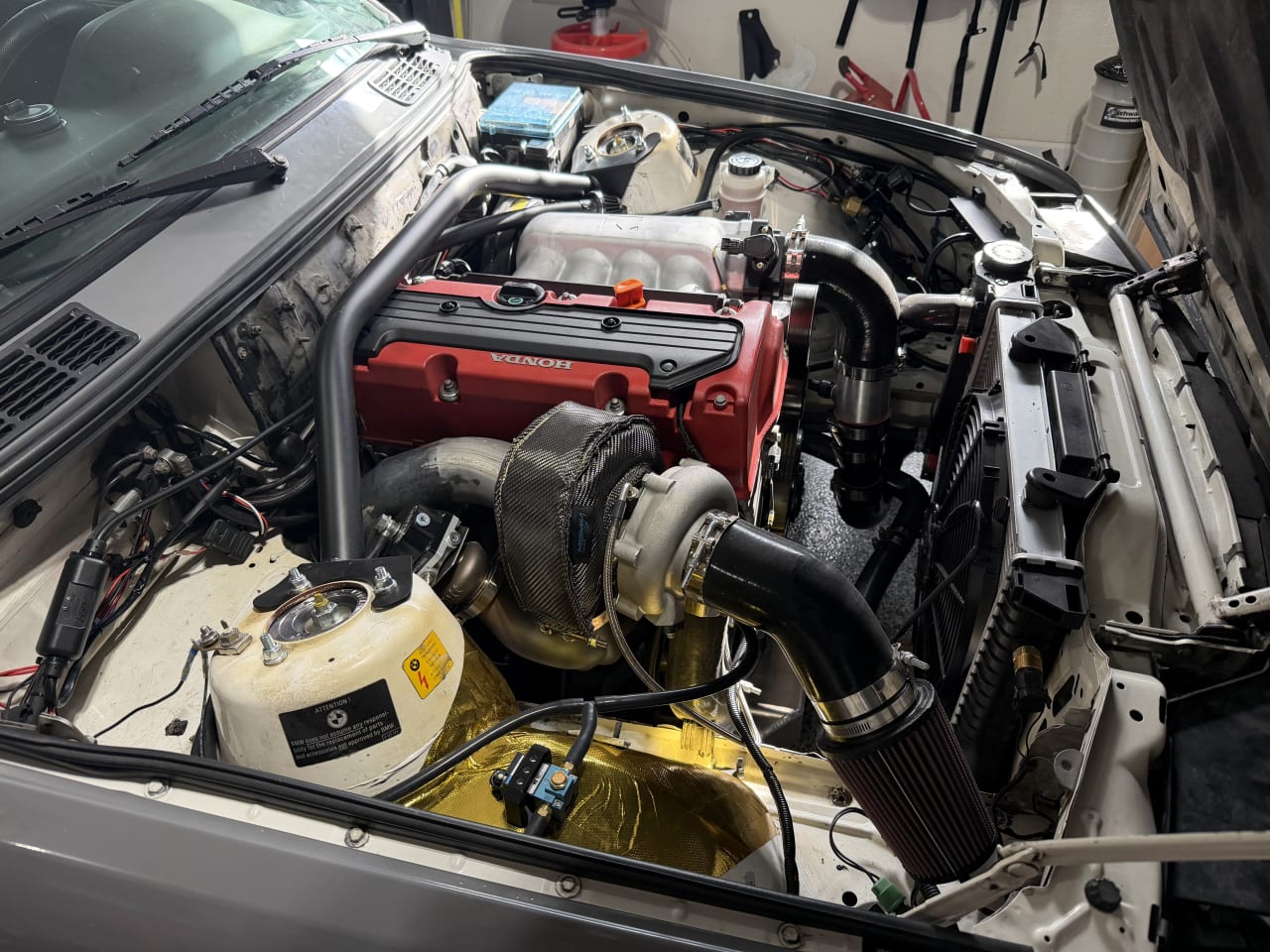 1989 BMW e30 - image 2