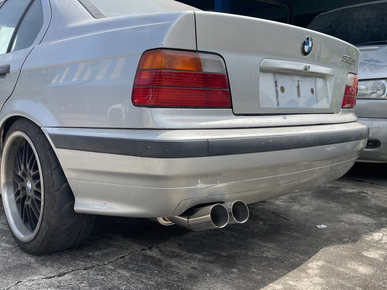 2000 BMW E36 - image 1