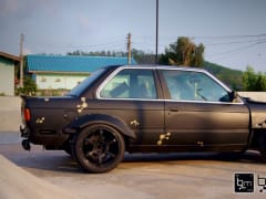1988 BMW E30 - image 3
