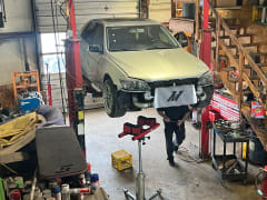 2002 Lexus IS300 - image 2