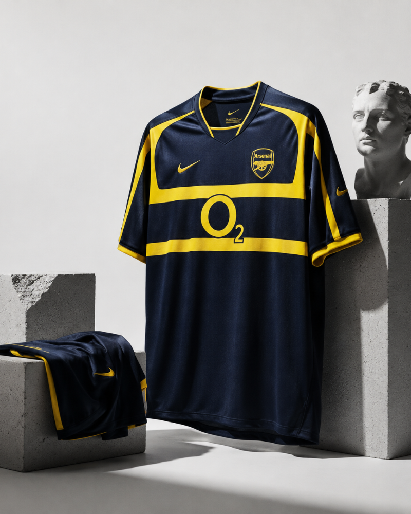 Arsenal 2004/05 Away