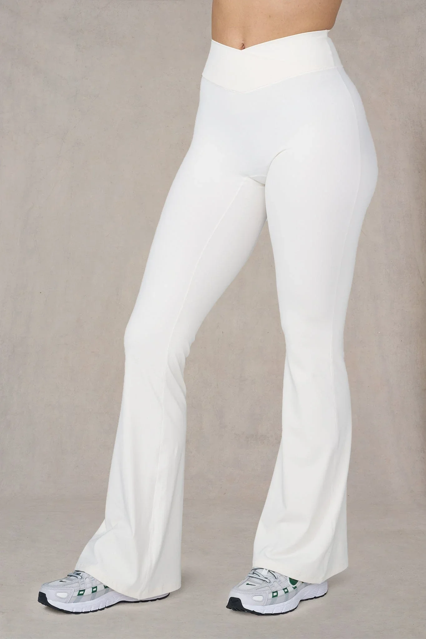 YoungLA Vital Flare Leggings