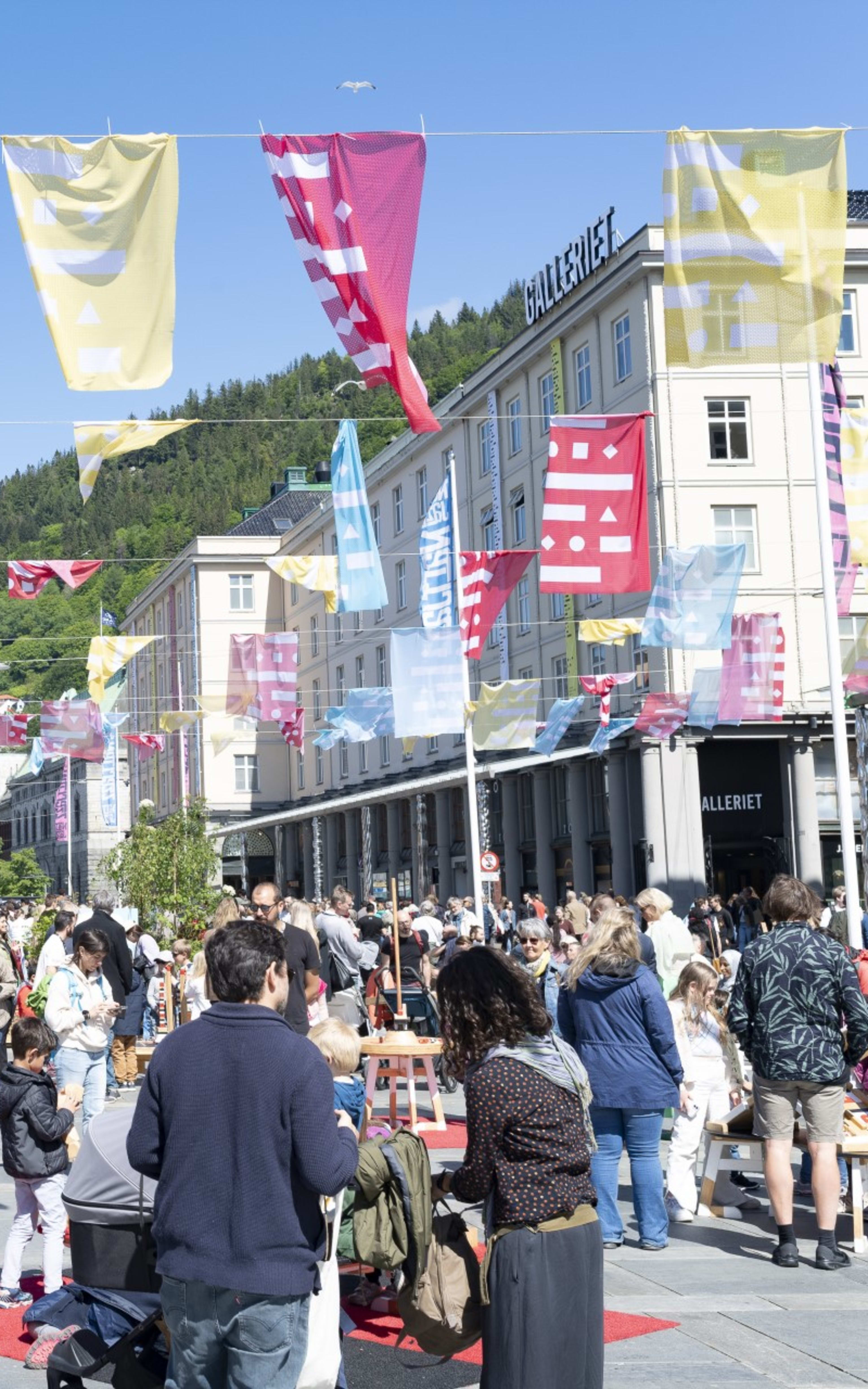 Festallmenningen. Foto: Thor Brødreskift