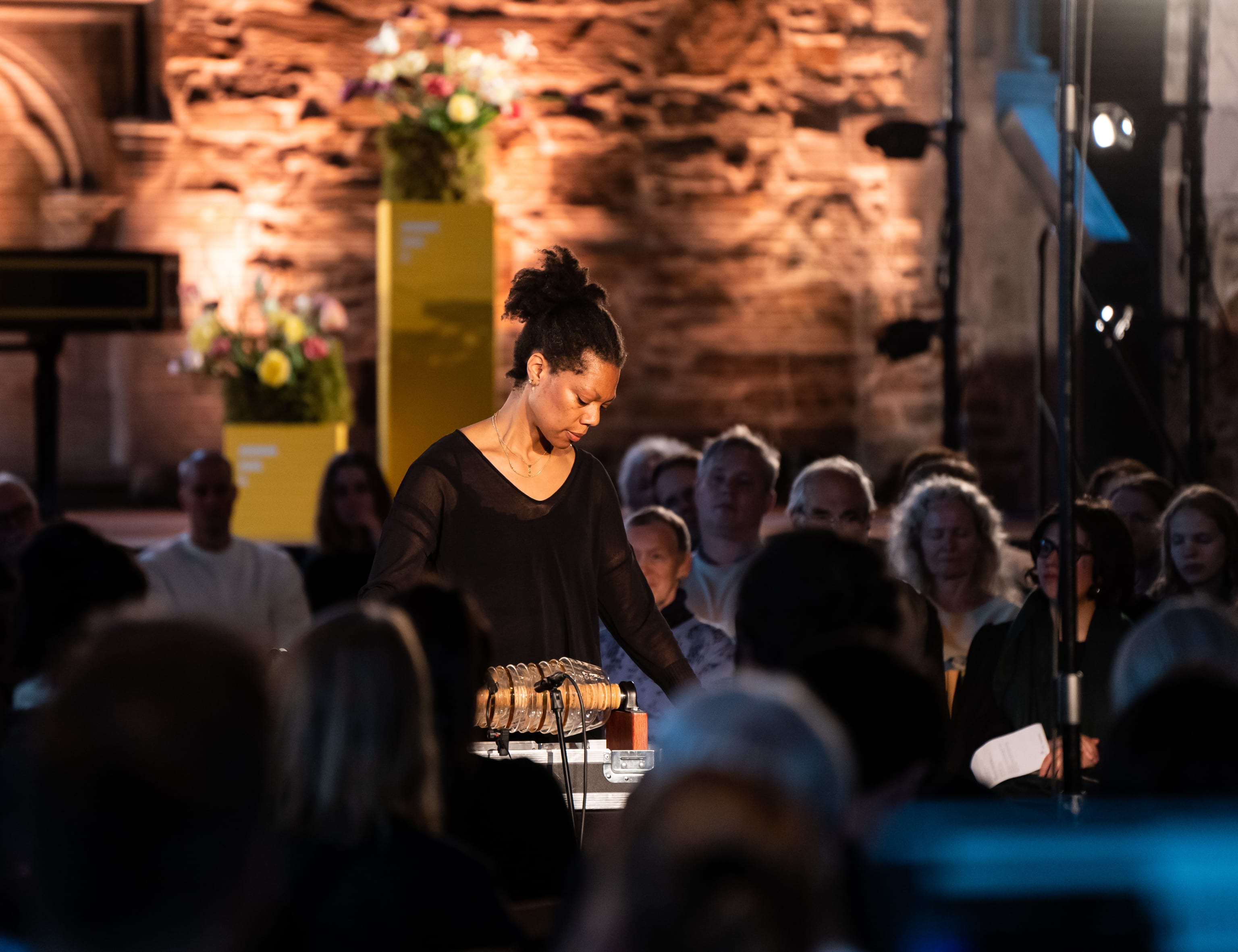 Camille Norment m/ensemble. Foto: Synne Sofi Bårdsdatter Bønes