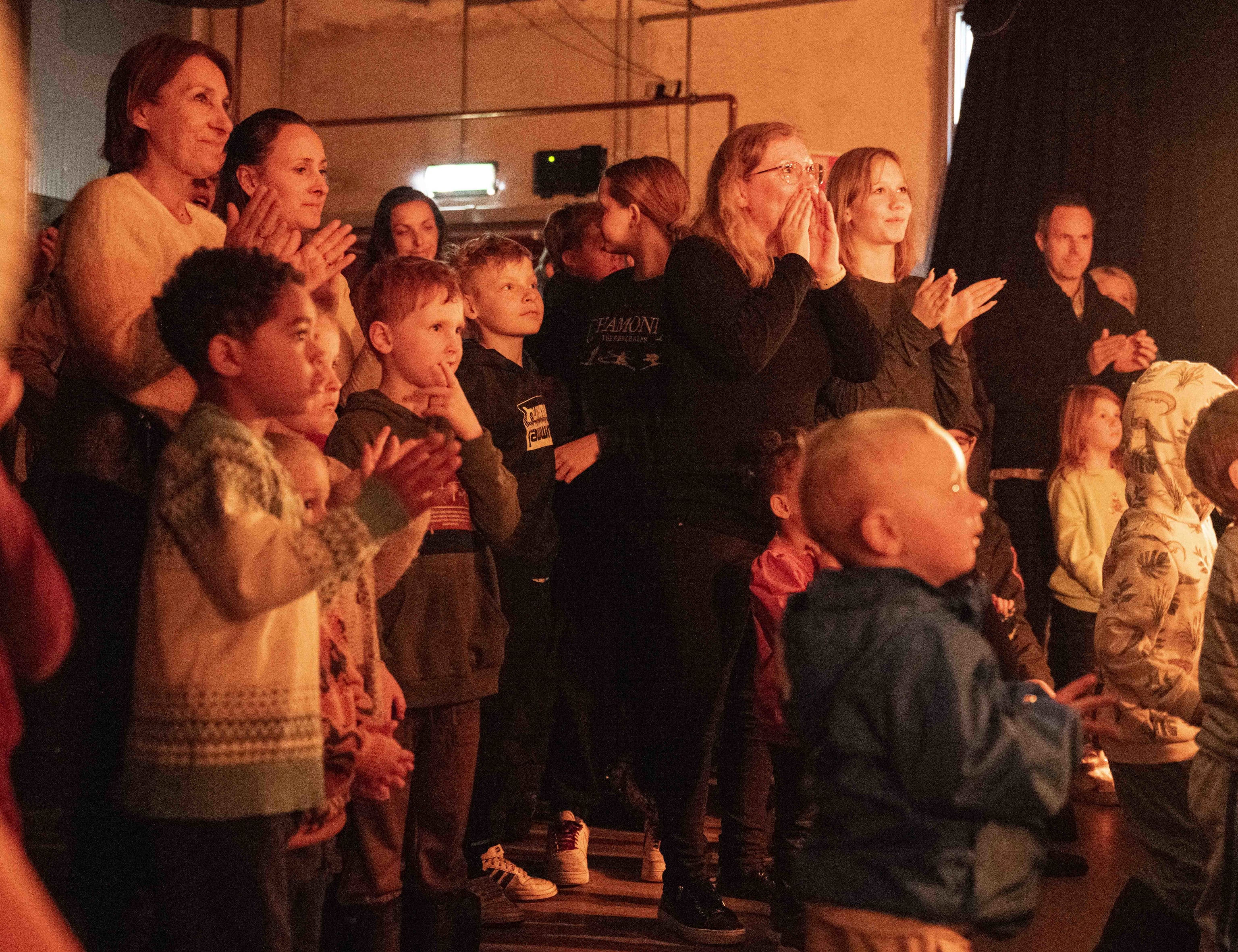 JUNG danser. Foto: Thor Brødreskift