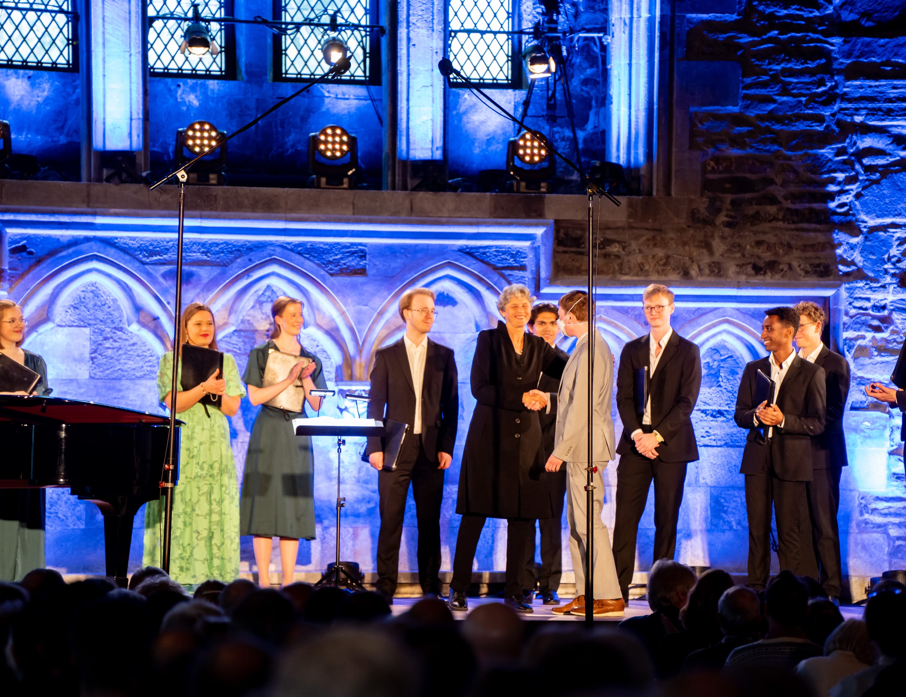 Solistkoret Ung i Lise Davidsens musikalske univers. Foto: Synne Sofi Bårdsdatter Bønes