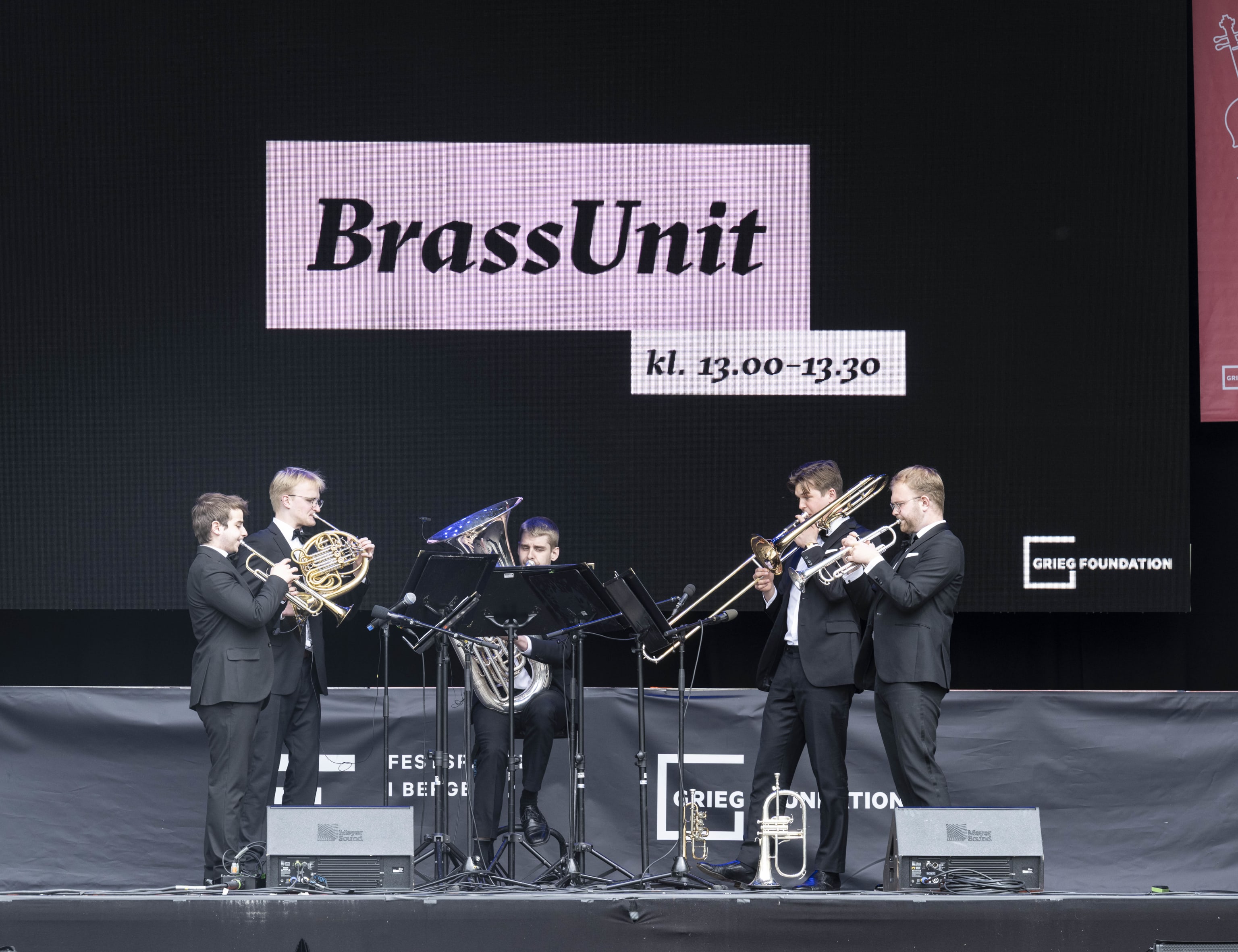 BrassUnit på Festallmenningen. Foto: Thor Brødreskift