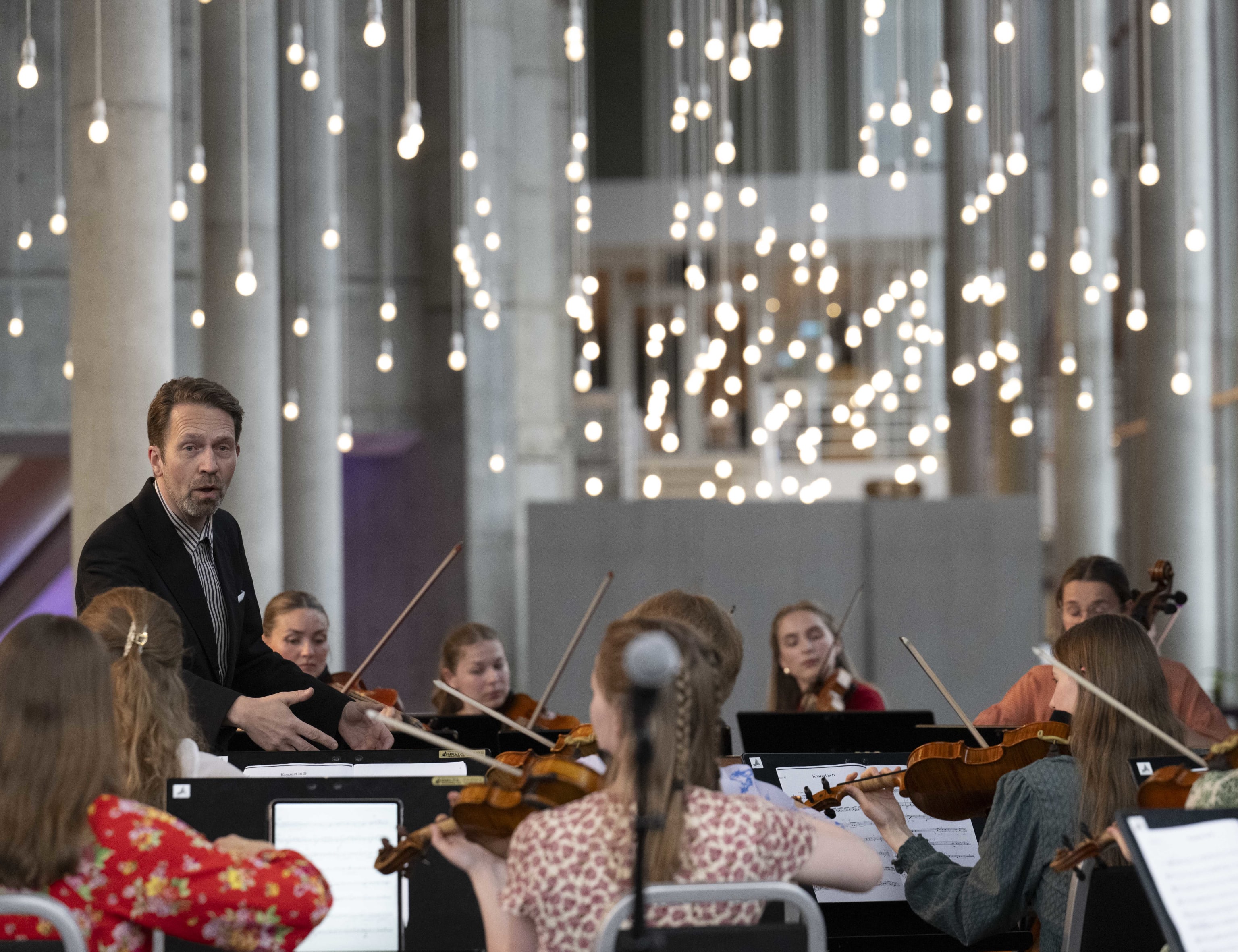 Camerata Bergen m Leif Ove Andsnes. Foto: Thor Brødreskift