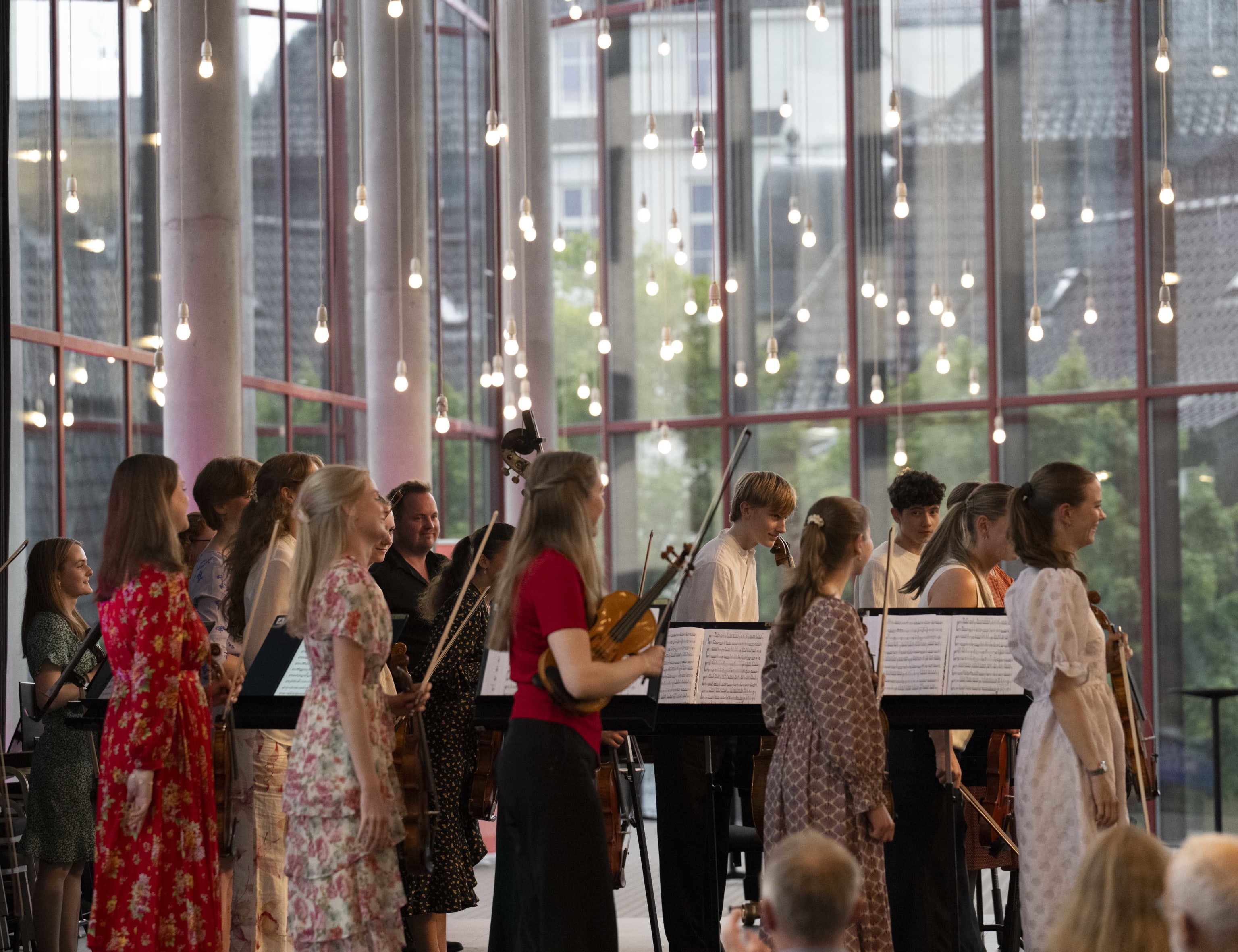 Camerata Bergen m Leif Ove Andsnes. Foto: Thor Brødreskift