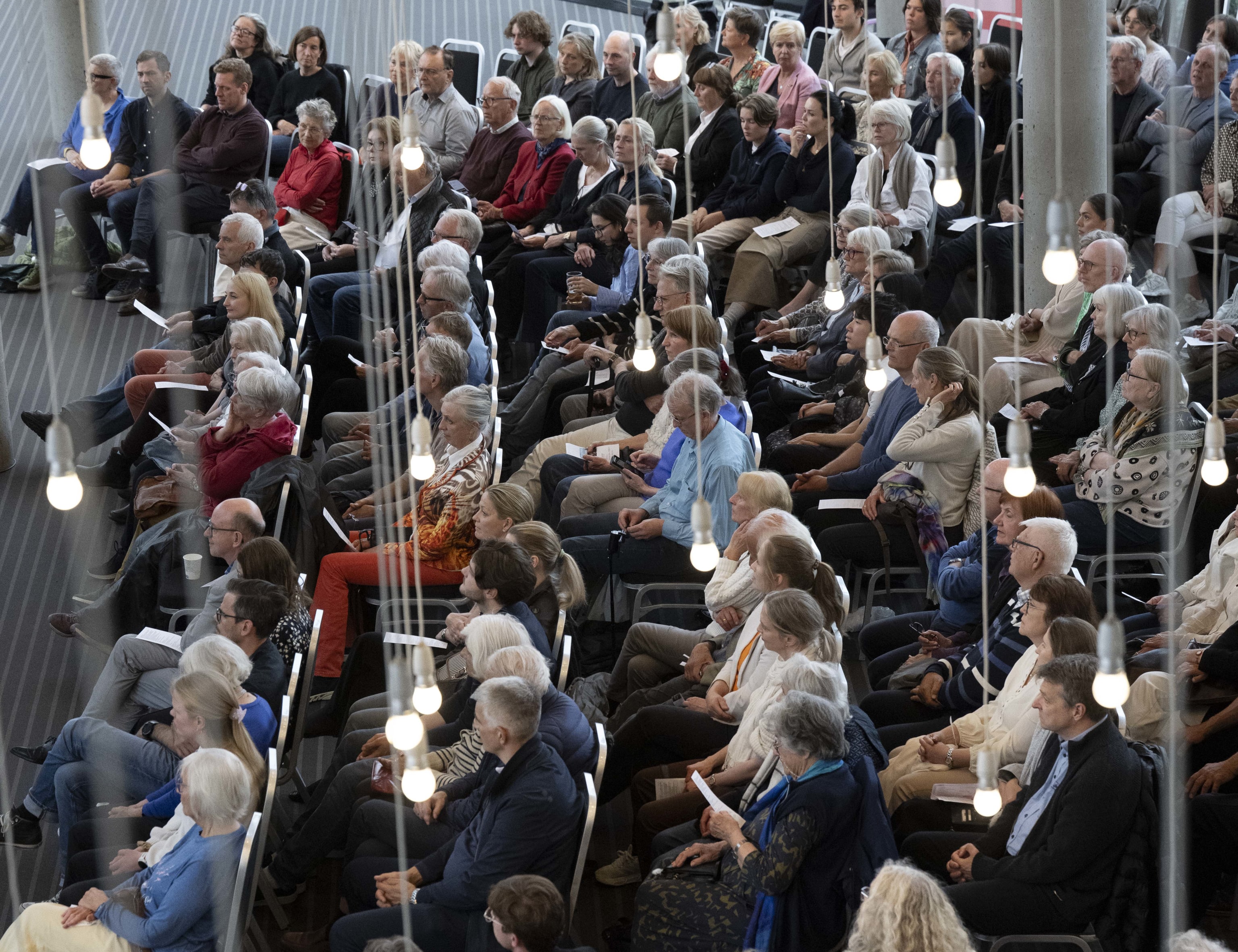 Camerata Bergen m Leif Ove Andsnes. Foto: Thor Brødreskift